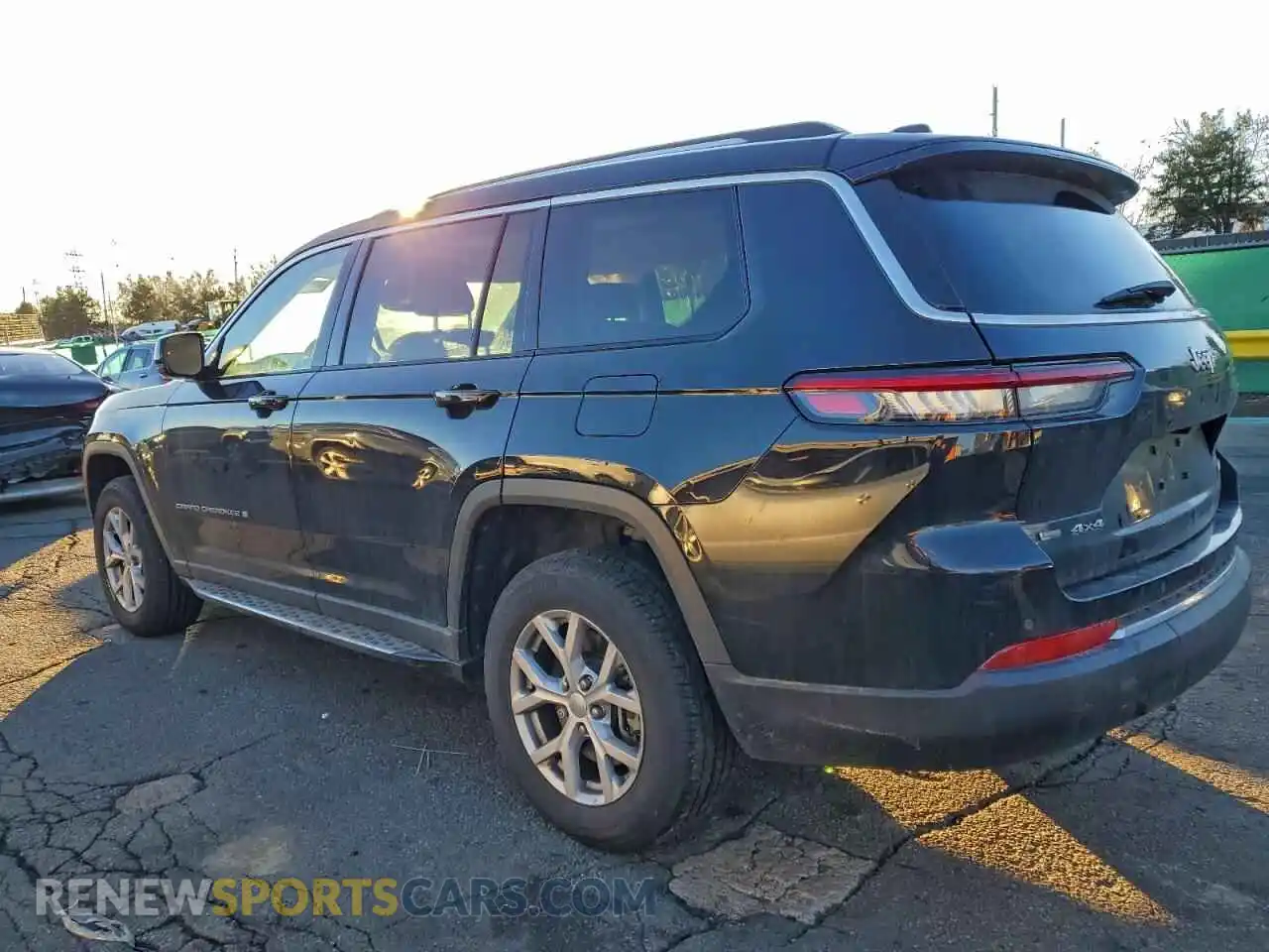 2 Photograph of a damaged car 1C4RJKBG7M8113090 JEEP GRAND CHER 2021