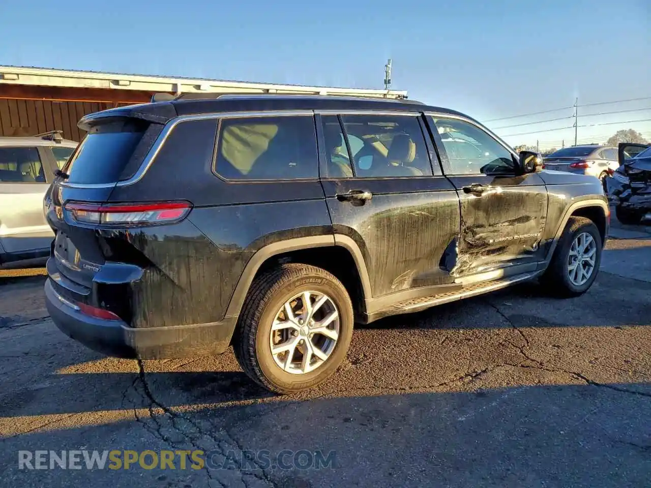 3 Photograph of a damaged car 1C4RJKBG7M8113090 JEEP GRAND CHER 2021