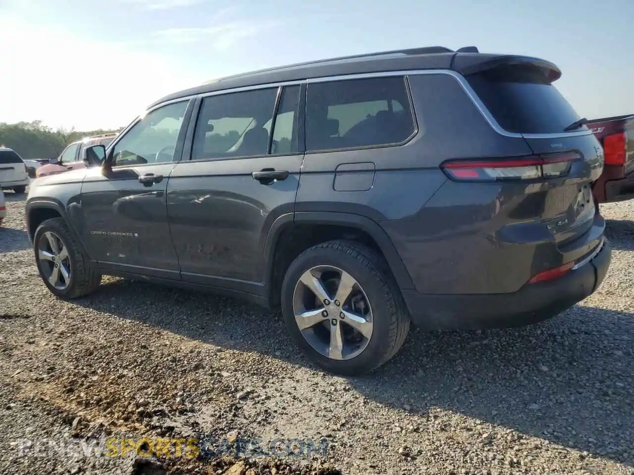 2 Photograph of a damaged car 1C4RJKBG9M8163487 JEEP GRAND CHER 2021