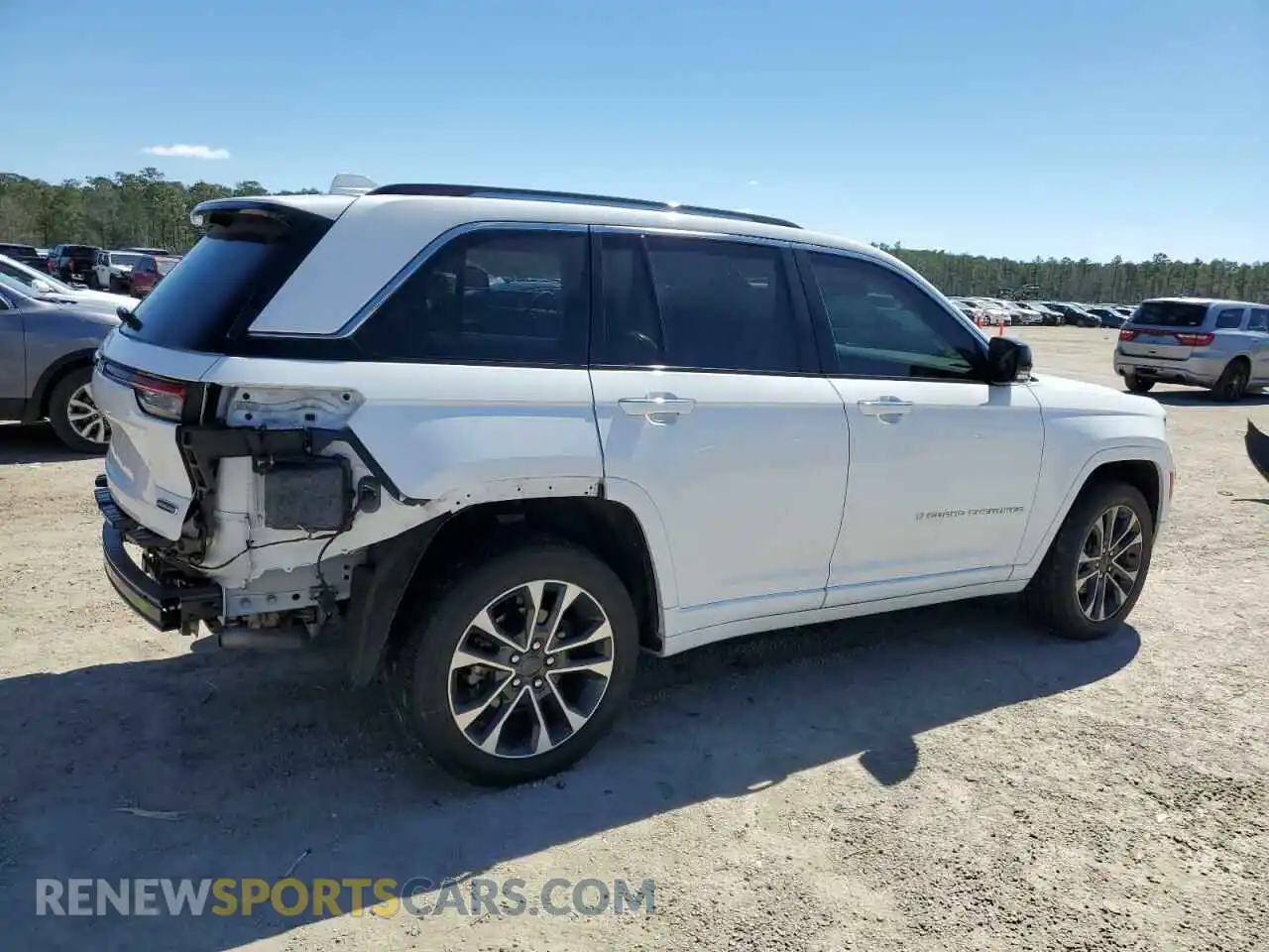 3 Photograph of a damaged car 1C4RJGDG0PC503752 JEEP GRAND CHER 2023