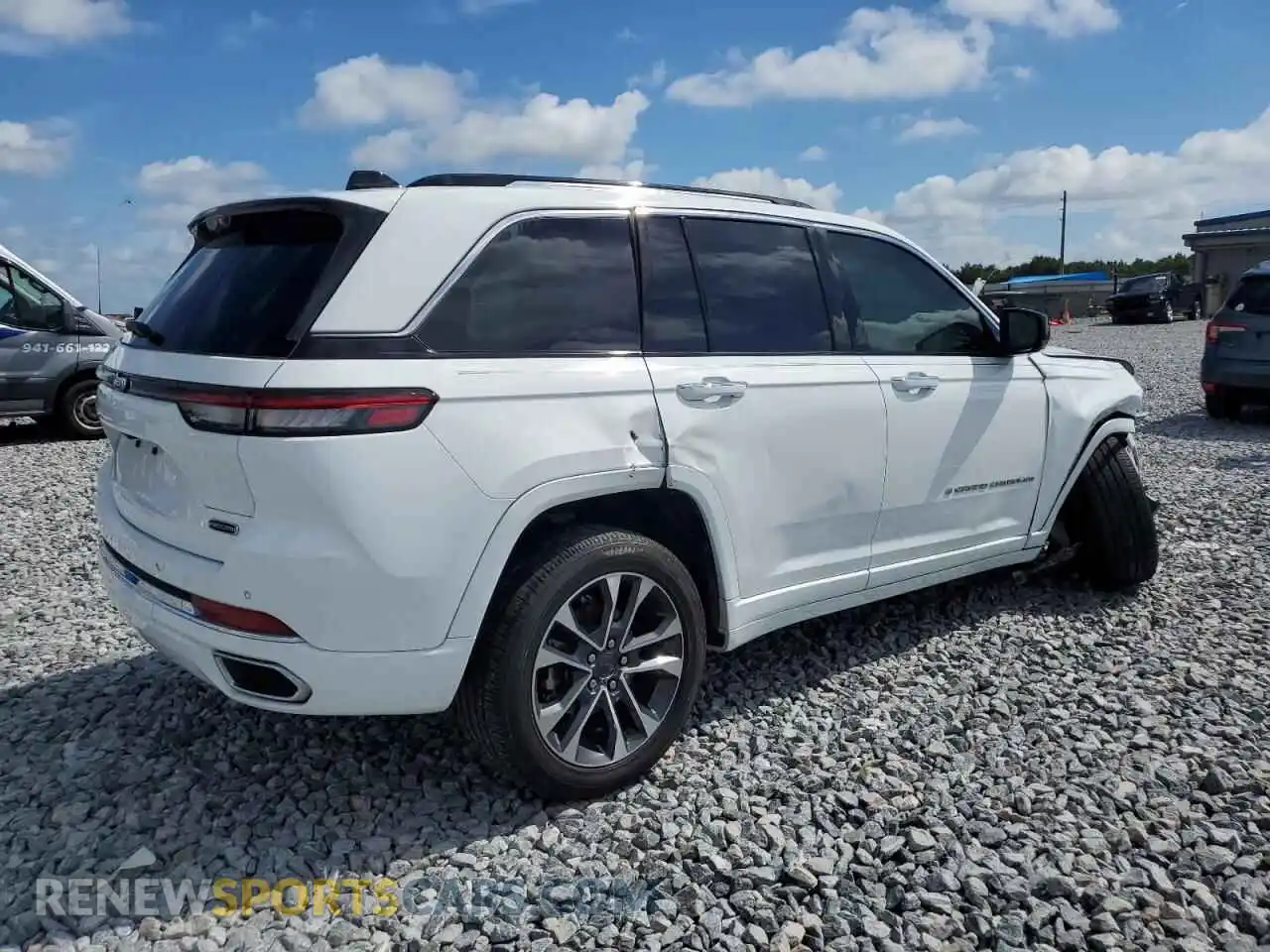 3 Photograph of a damaged car 1C4RJGDG9PC569474 JEEP GRAND CHER 2023