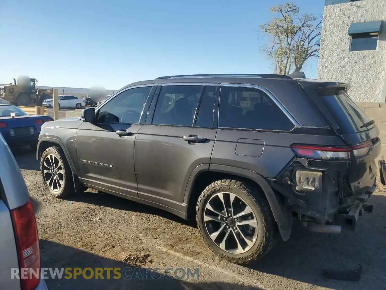 2 Photograph of a damaged car 1C4RJHDT5P8109329 JEEP GRAND CHER 2023