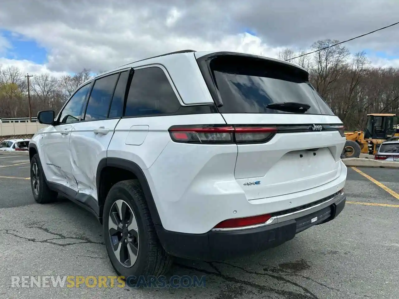 2 Фотография поврежденного автомобиля 1C4RJYB65RC120554 JEEP GRAND CHER 2024