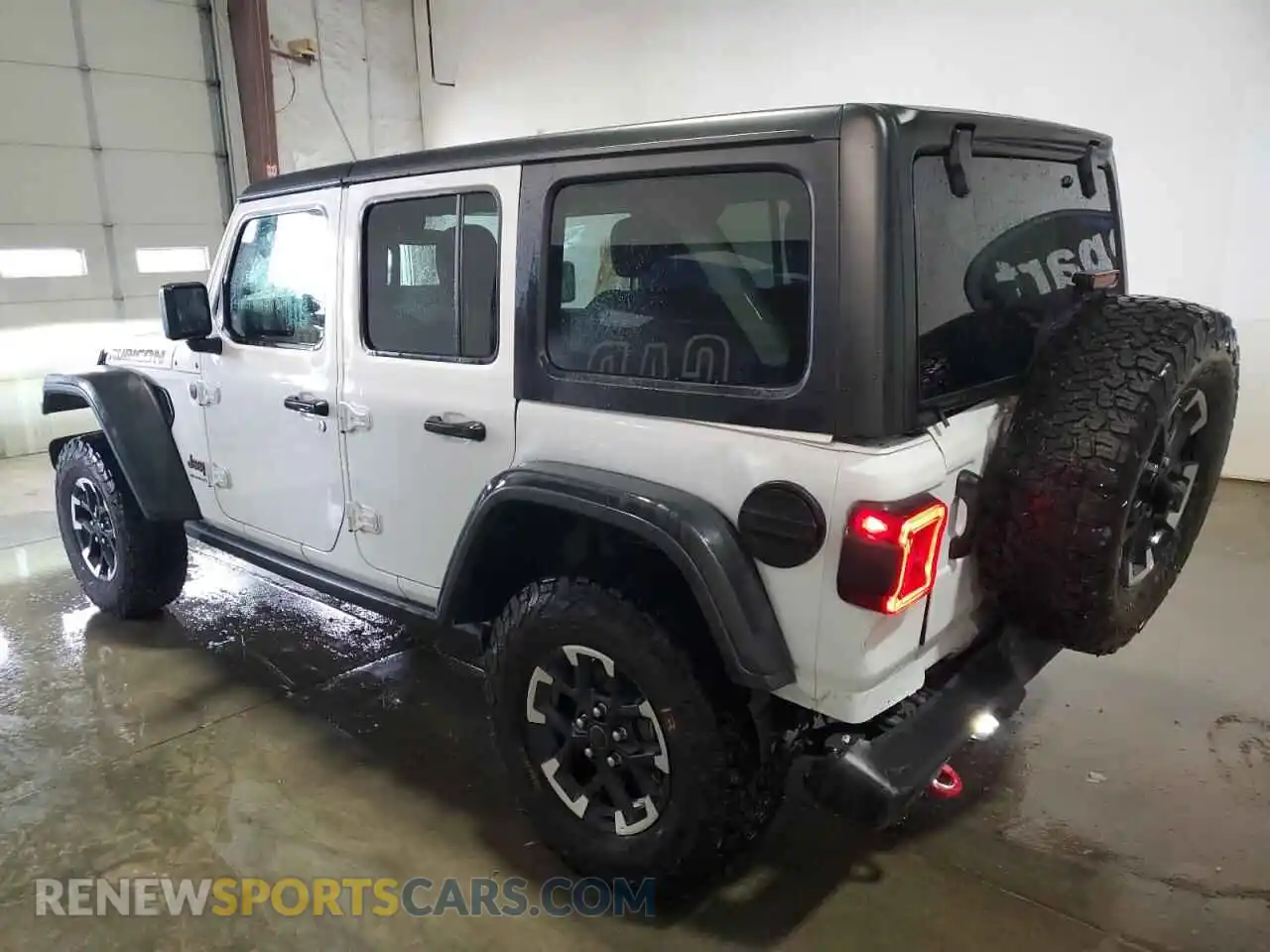 2 Photograph of a damaged car 1C4PJXFN9SW526490 JEEP GRAND CHER 2025