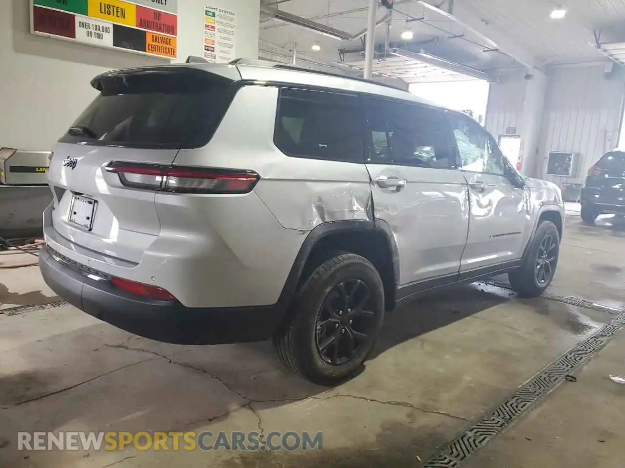 3 Photograph of a damaged car 1C4RJKAG5S8647297 JEEP GRAND CHER 2025