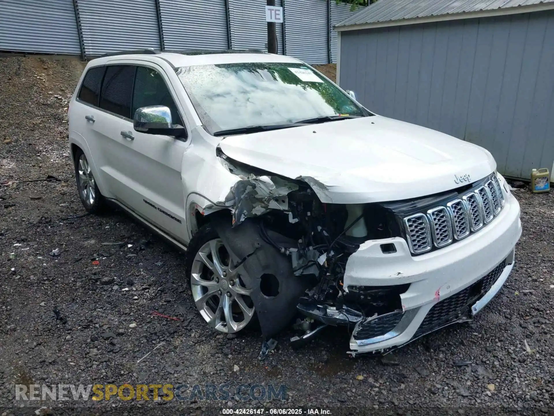 1 Фотография поврежденного автомобиля 1C4RJFJT7LC438906 JEEP GRAND CHEROKEE 2020
