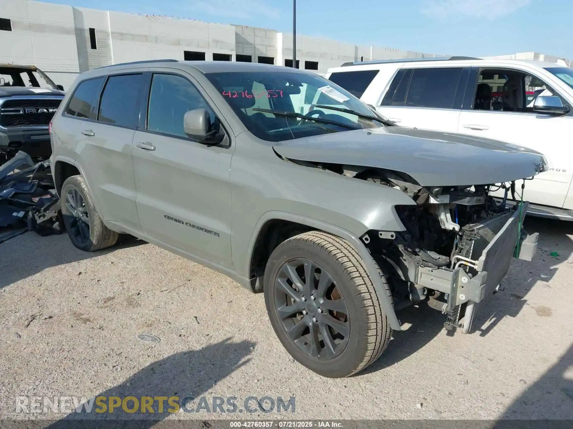 1 Photograph of a damaged car 1C4RJEAGXMC657115 JEEP GRAND CHEROKEE 2021