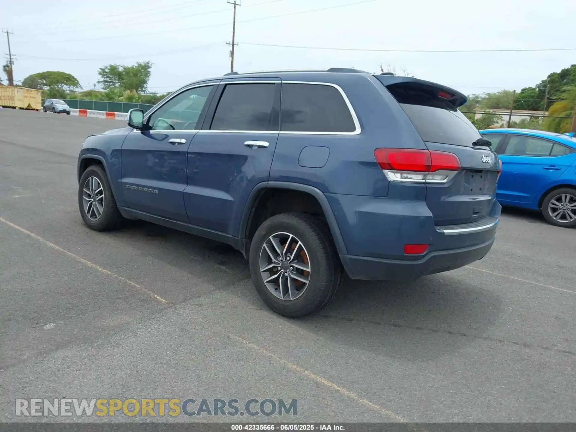 3 Photograph of a damaged car 1C4RJEBG3MC656404 JEEP GRAND CHEROKEE 2021
