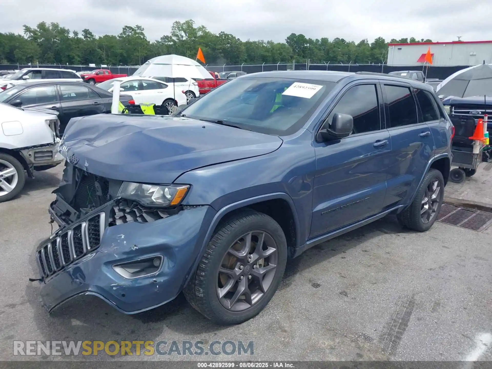 2 Photograph of a damaged car 1C4RJEBG7MC738457 JEEP GRAND CHEROKEE 2021