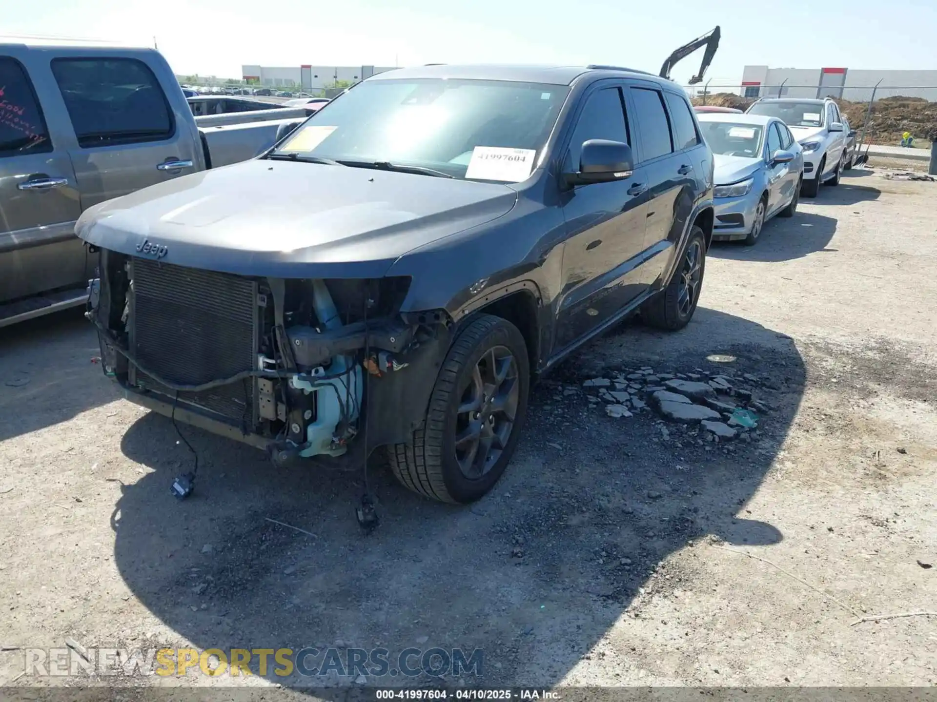 2 Photograph of a damaged car 1C4RJEBG8MC596796 JEEP GRAND CHEROKEE 2021
