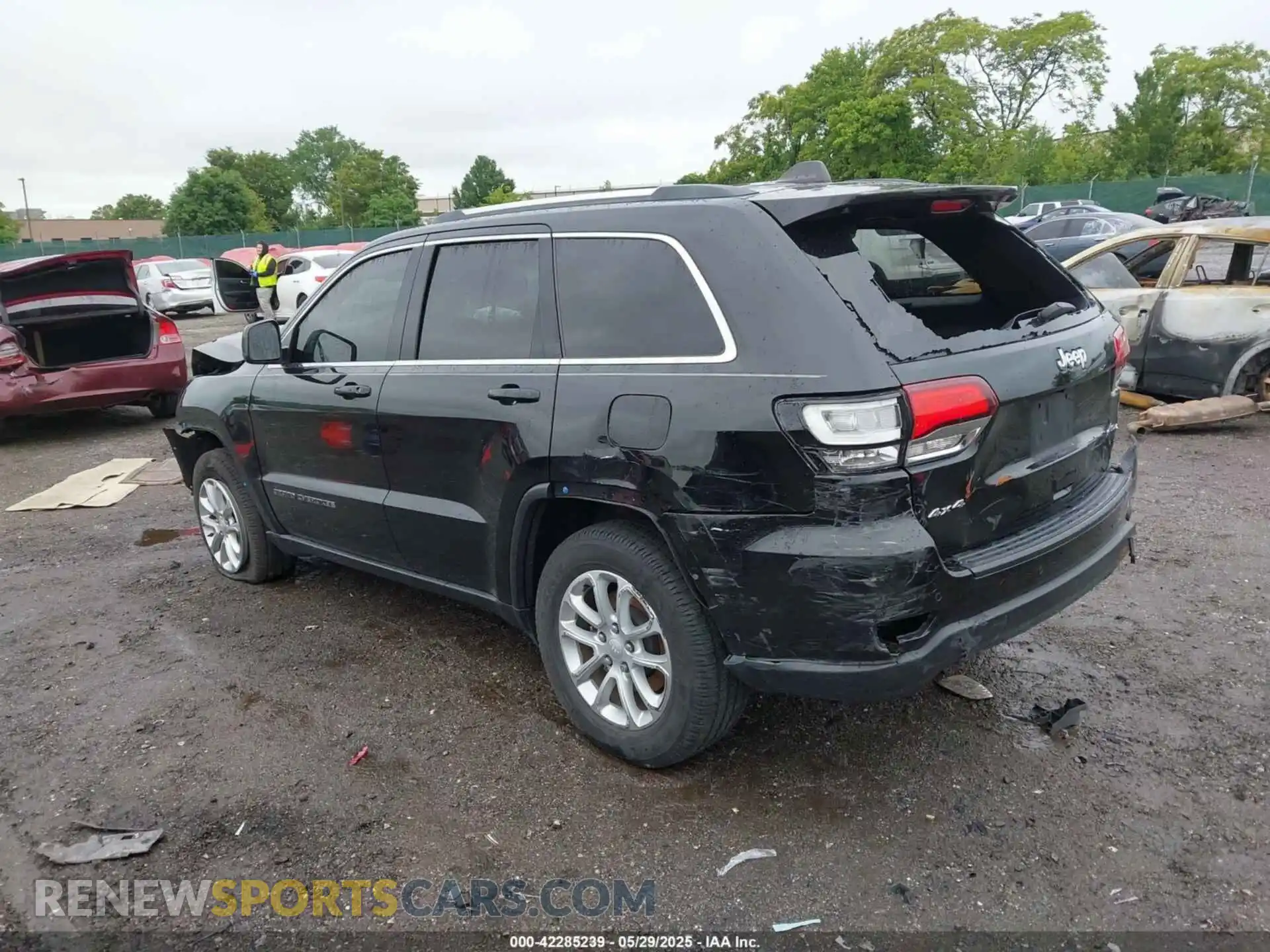 3 Photograph of a damaged car 1C4RJFAG7MC620691 JEEP GRAND CHEROKEE 2021