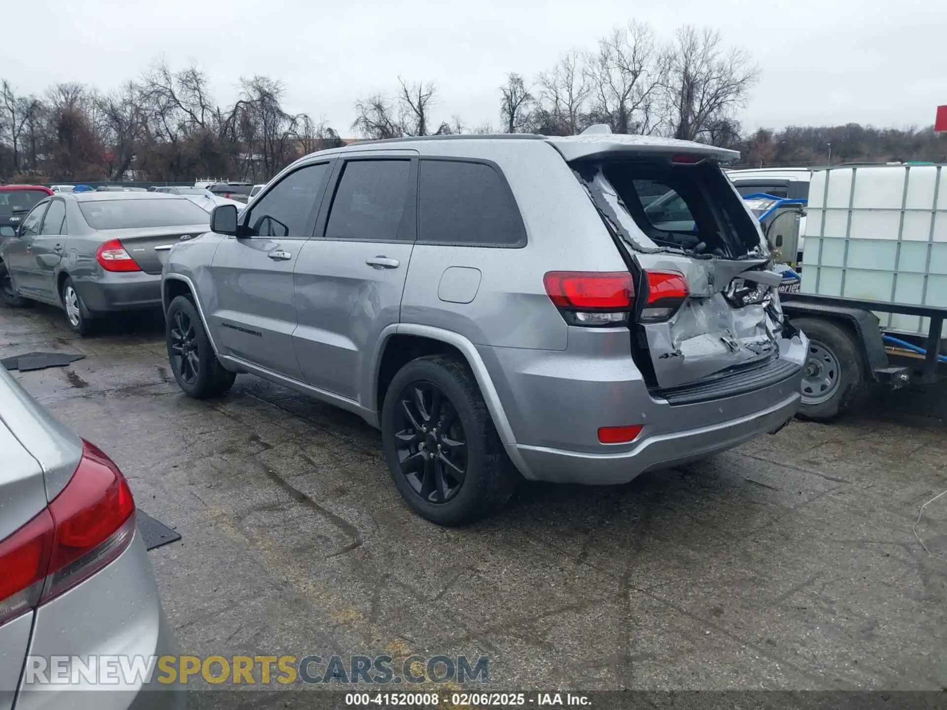 3 Photograph of a damaged car 1C4RJFAGXMC691156 JEEP GRAND CHEROKEE 2021