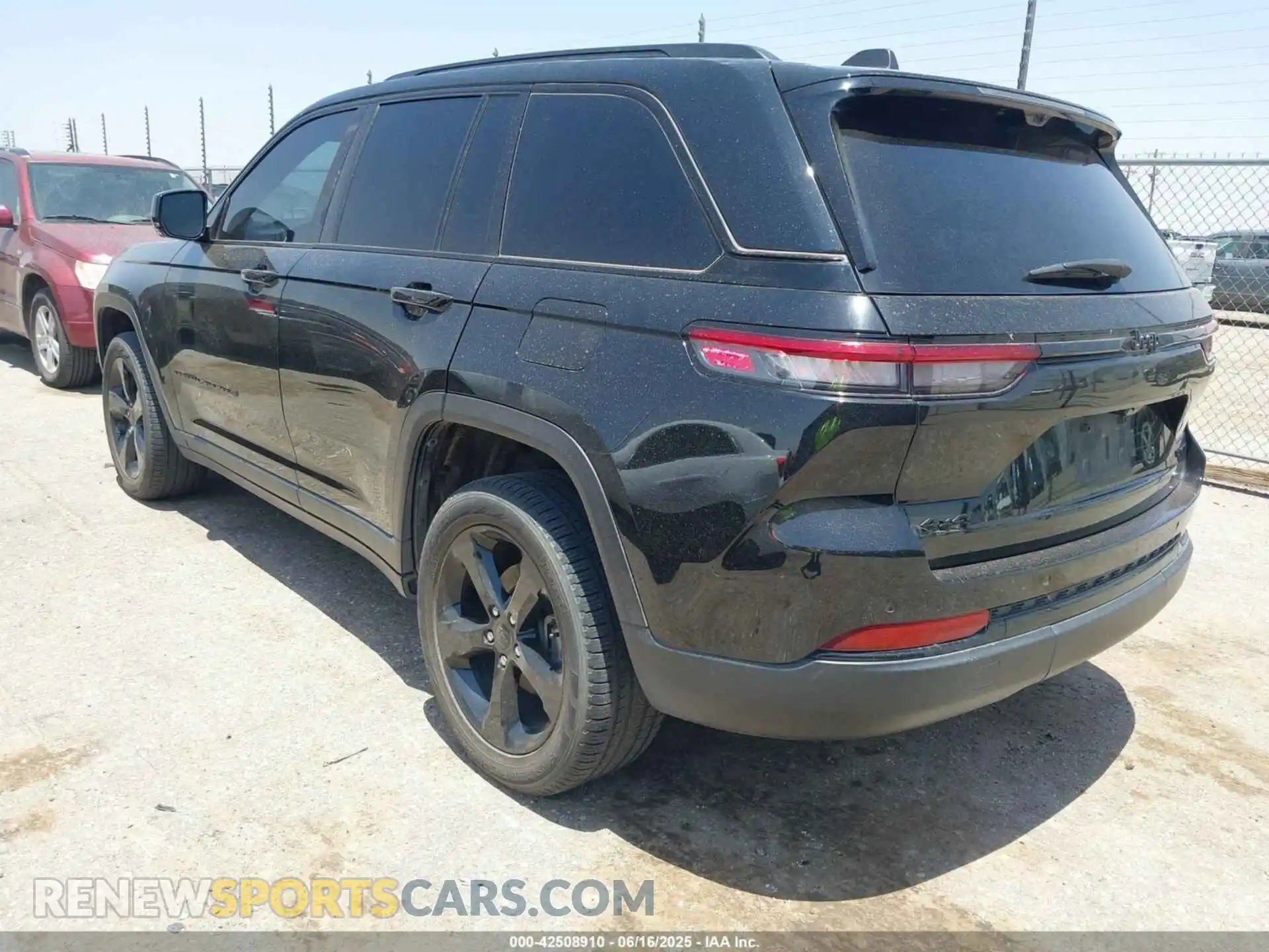 3 Photograph of a damaged car 1C4RJHBG6PC565925 JEEP GRAND CHEROKEE 2023