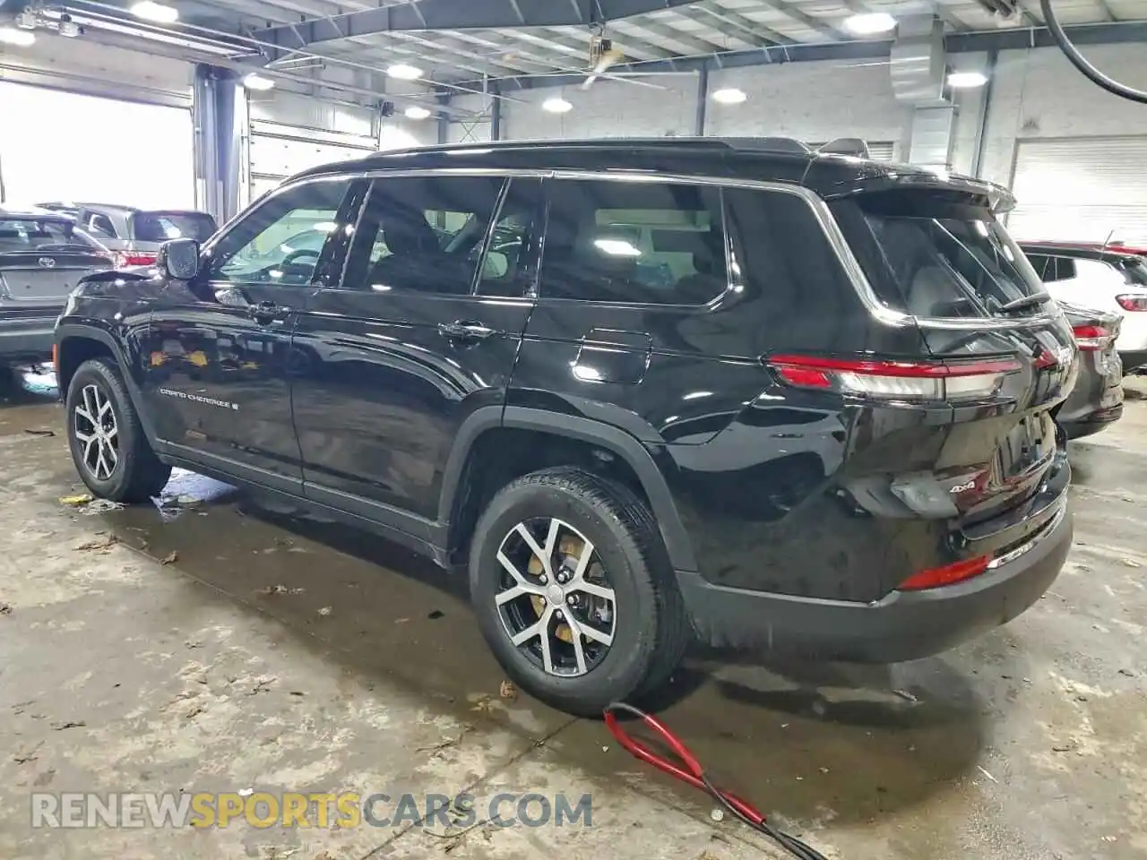 2 fotografías del automóvil dañado 1C4RJKBG4S8632756 JEEP GRAND CHEROKEE 2025
