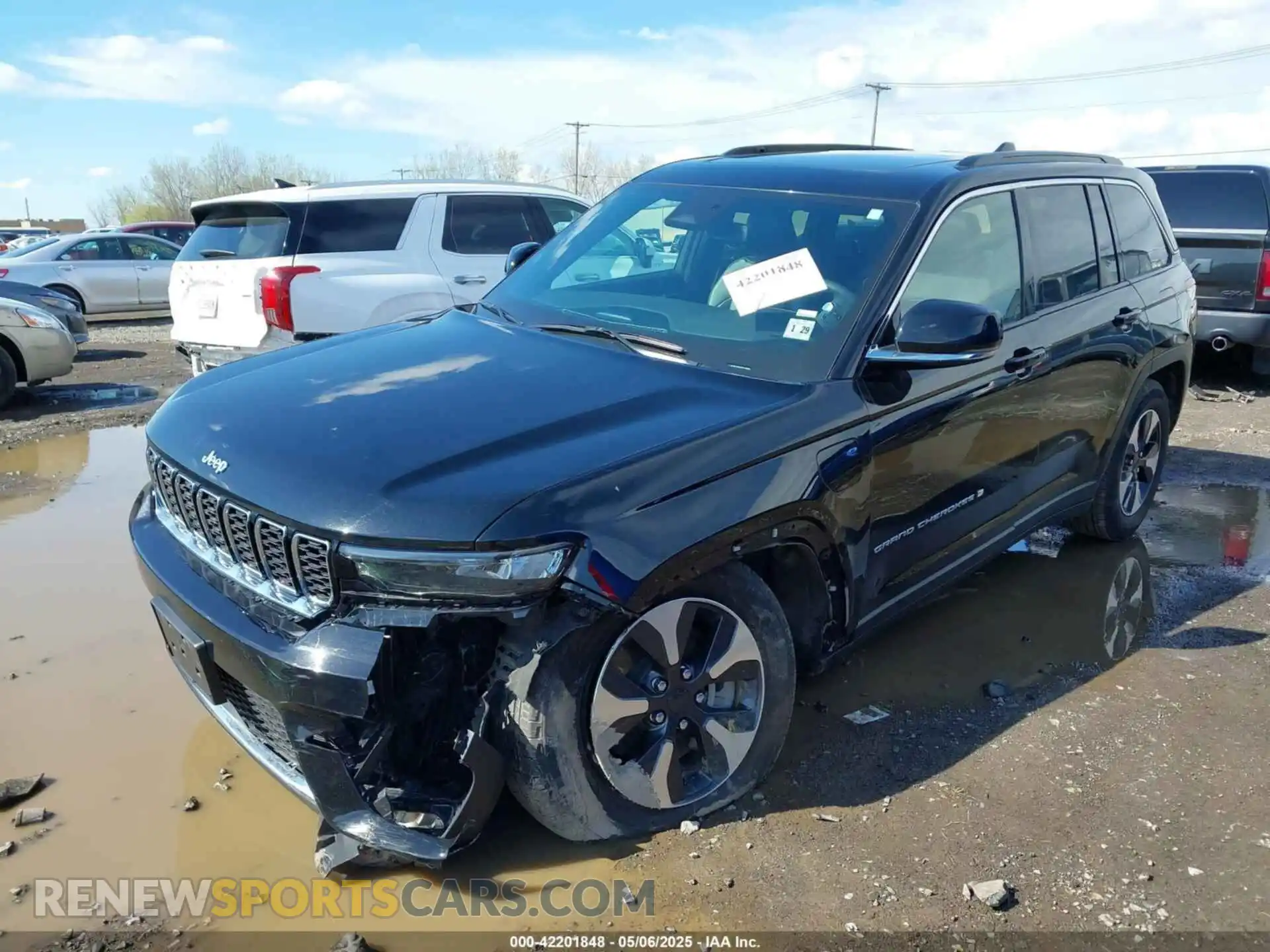 2 Фотография поврежденного автомобиля 1C4RJYB61RC120292 JEEP GRAND CHEROKEE 4XE 2024