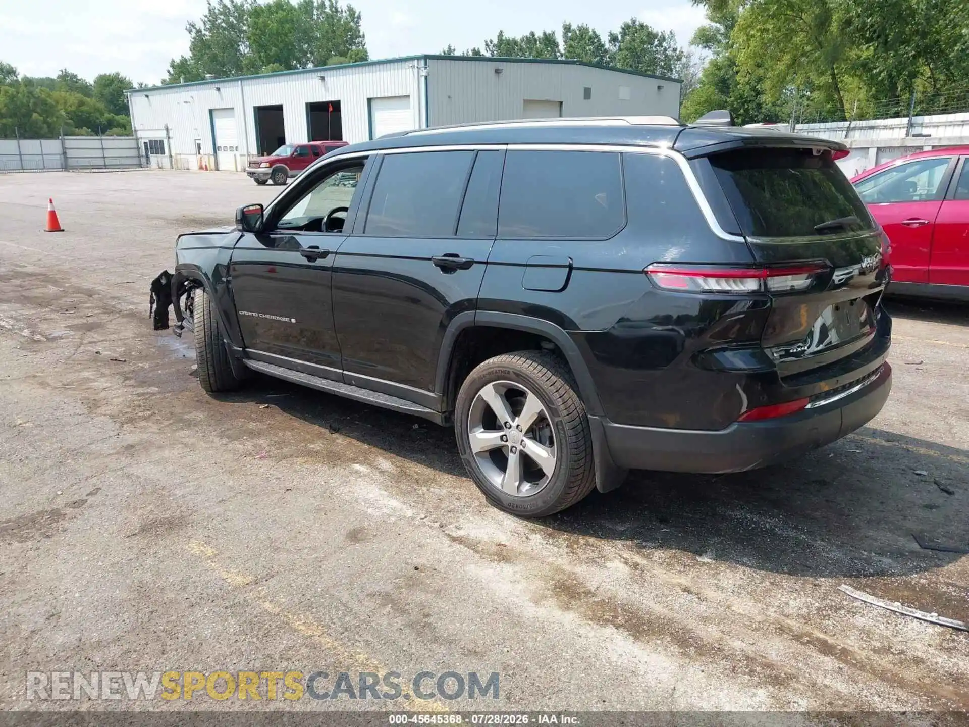 3 Photograph of a damaged car 1C4RJKBG8M8127743 JEEP GRAND CHEROKEE L 2021