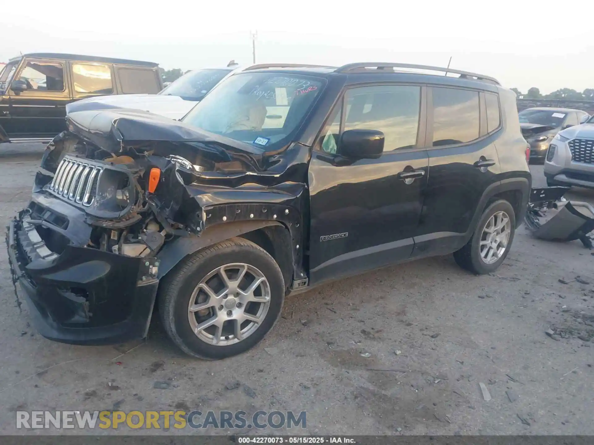 2 Photograph of a damaged car ZACNJABB0KPJ75446 JEEP RENEGADE 2019