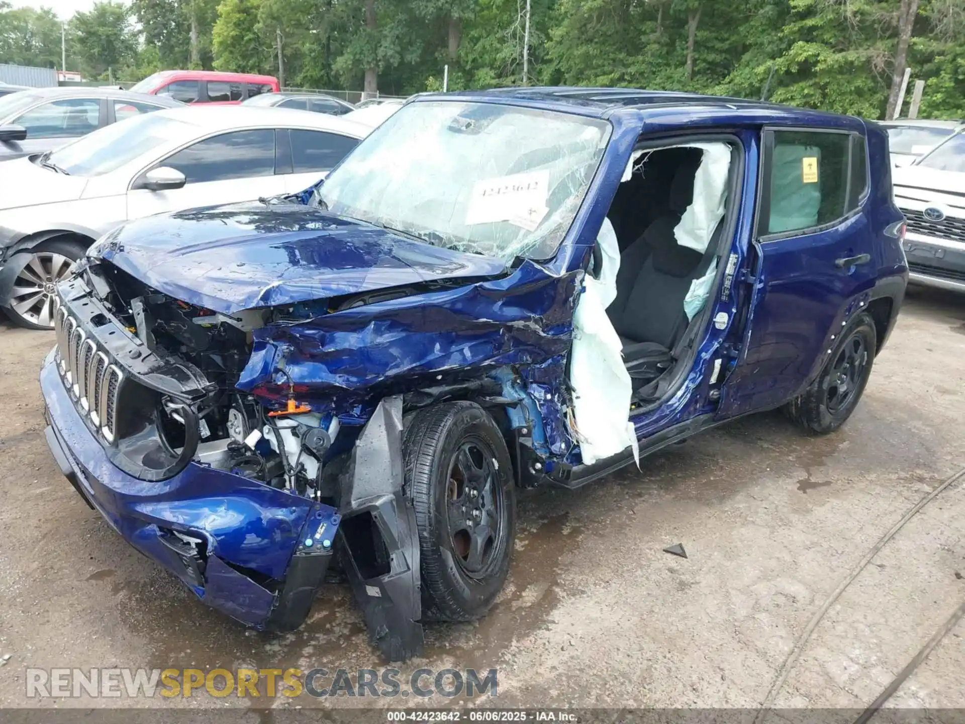 2 Photograph of a damaged car ZACNJAAB2LPL16603 JEEP RENEGADE 2020