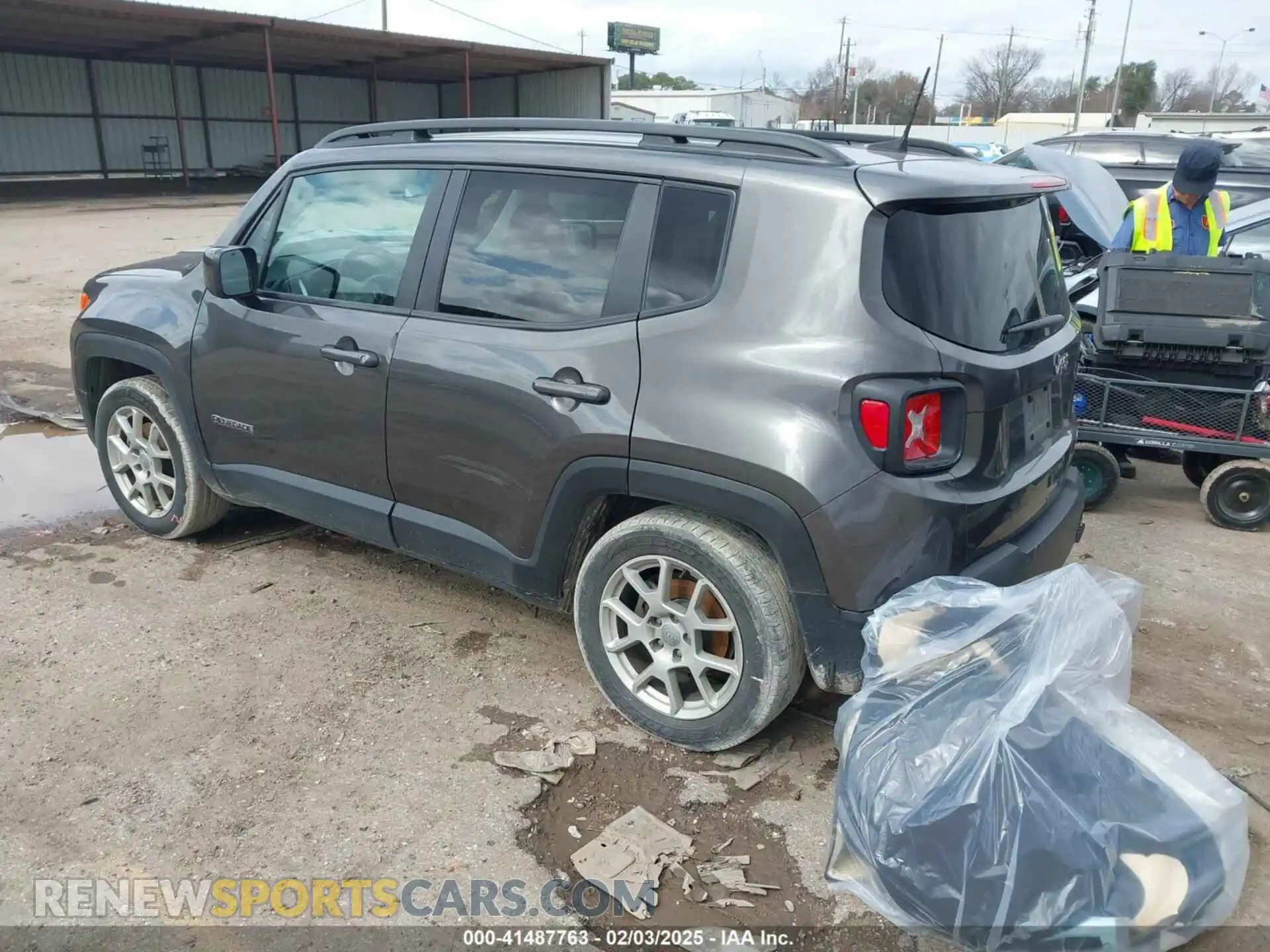 3 Photograph of a damaged car ZACNJABB6LPL62935 JEEP RENEGADE 2020