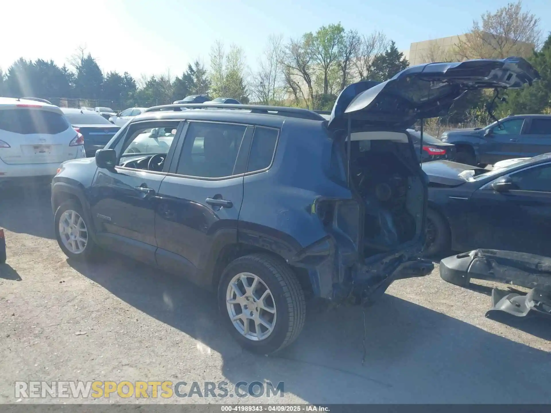3 Photograph of a damaged car ZACNJCBB4MPN27152 JEEP RENEGADE 2021