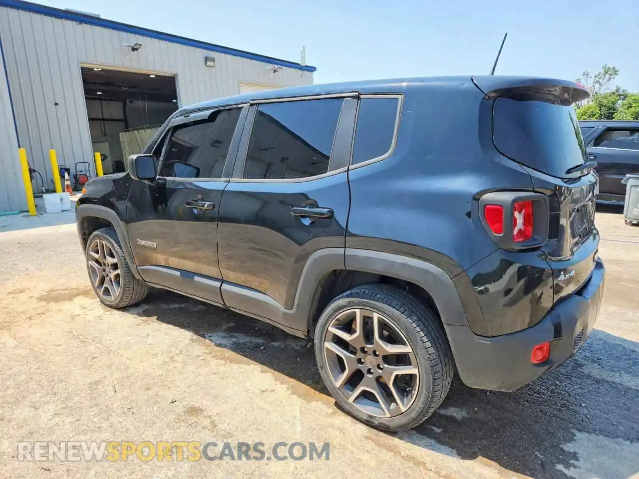 2 fotografías del automóvil dañado ZACNJDAB5MPM53750 JEEP RENEGADE 2021