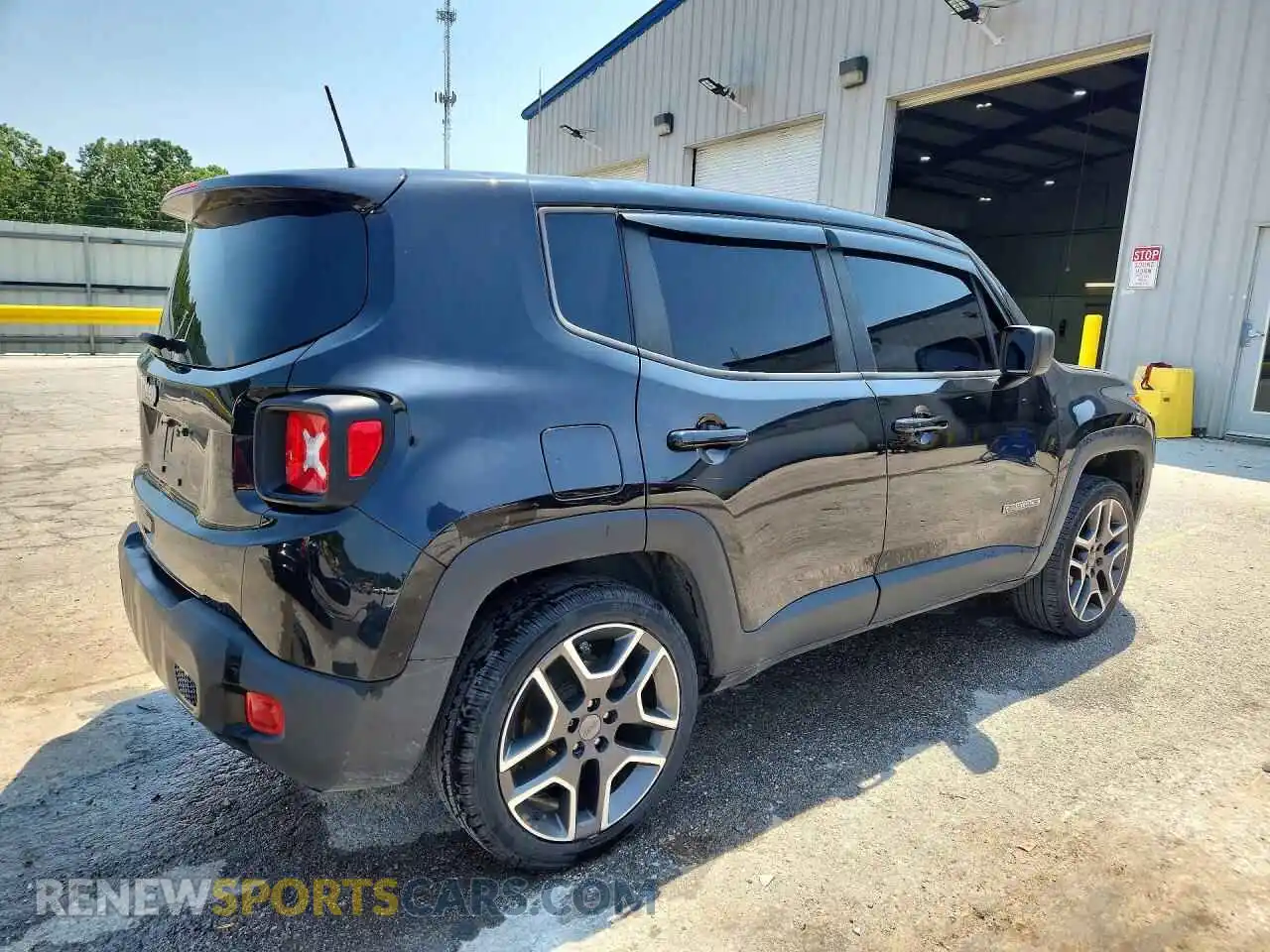3 fotografías del automóvil dañado ZACNJDAB5MPM53750 JEEP RENEGADE 2021