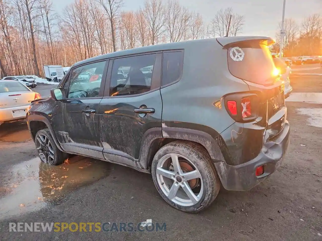 2 Photograph of a damaged car ZACNJDAB6MPM50145 JEEP RENEGADE 2021
