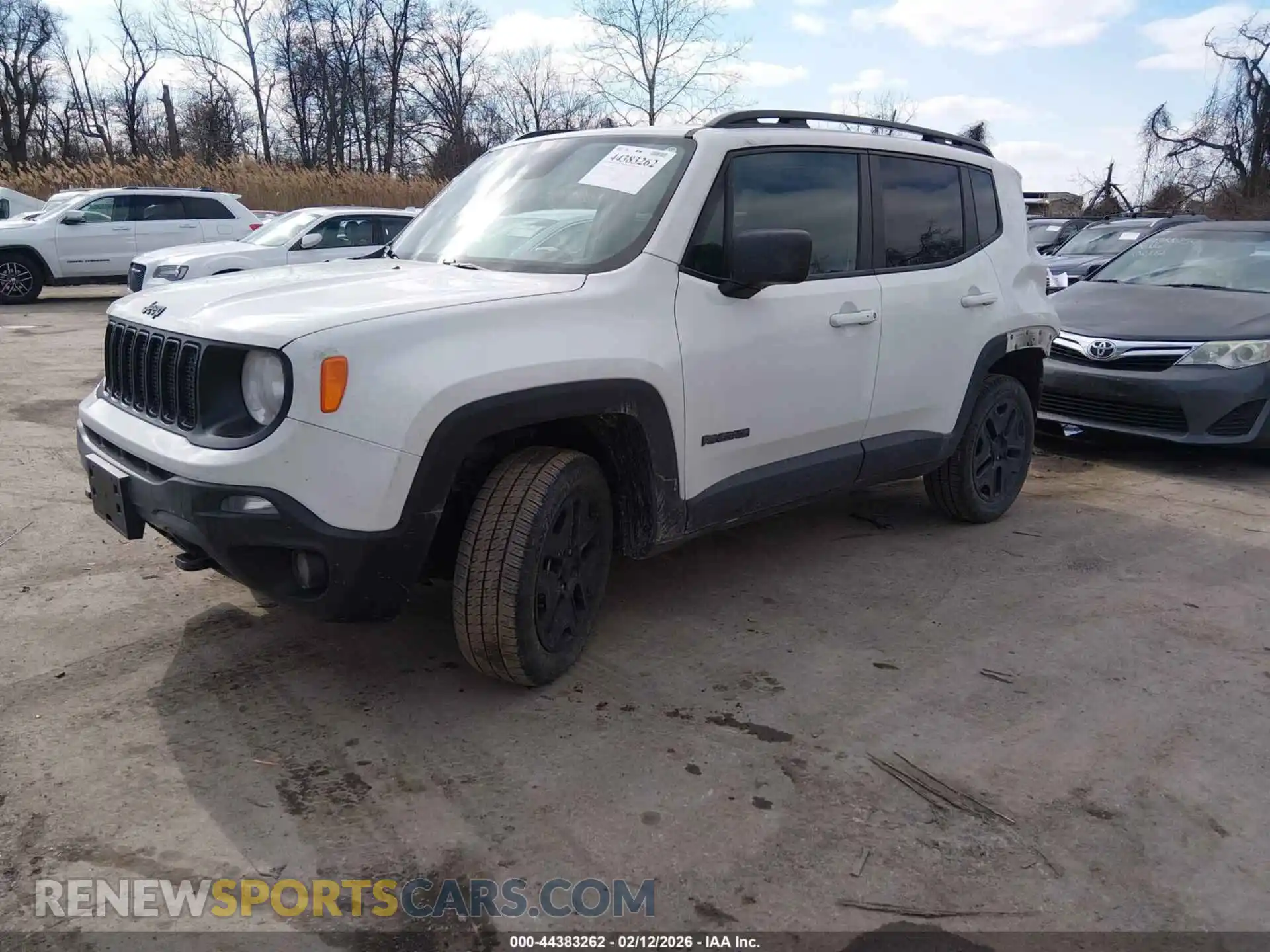 2 Photograph of a damaged car ZACNJDAB8MPM66962 JEEP RENEGADE 2021