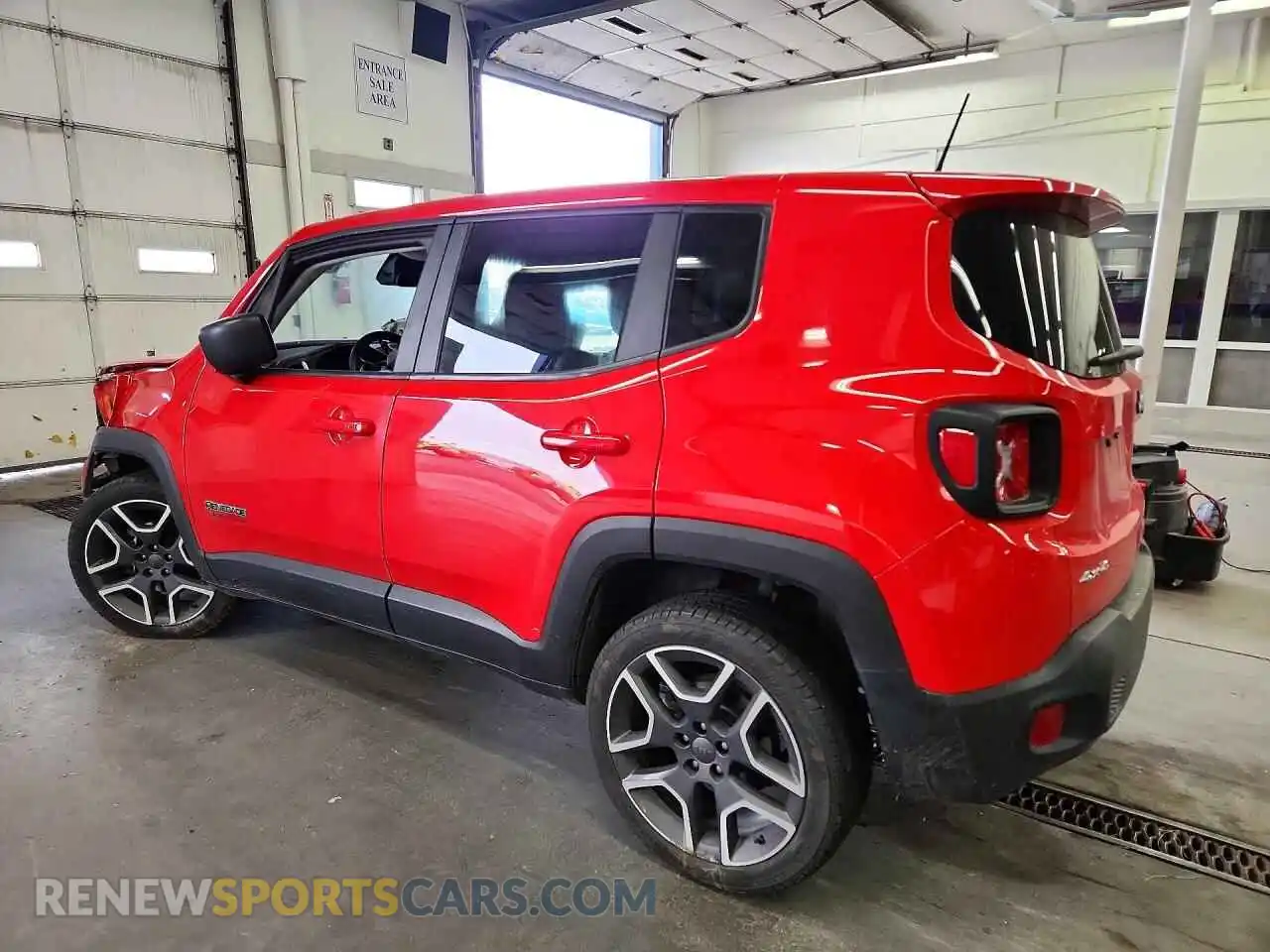 2 Photograph of a damaged car ZACNJDAB9MPM20105 JEEP RENEGADE 2021