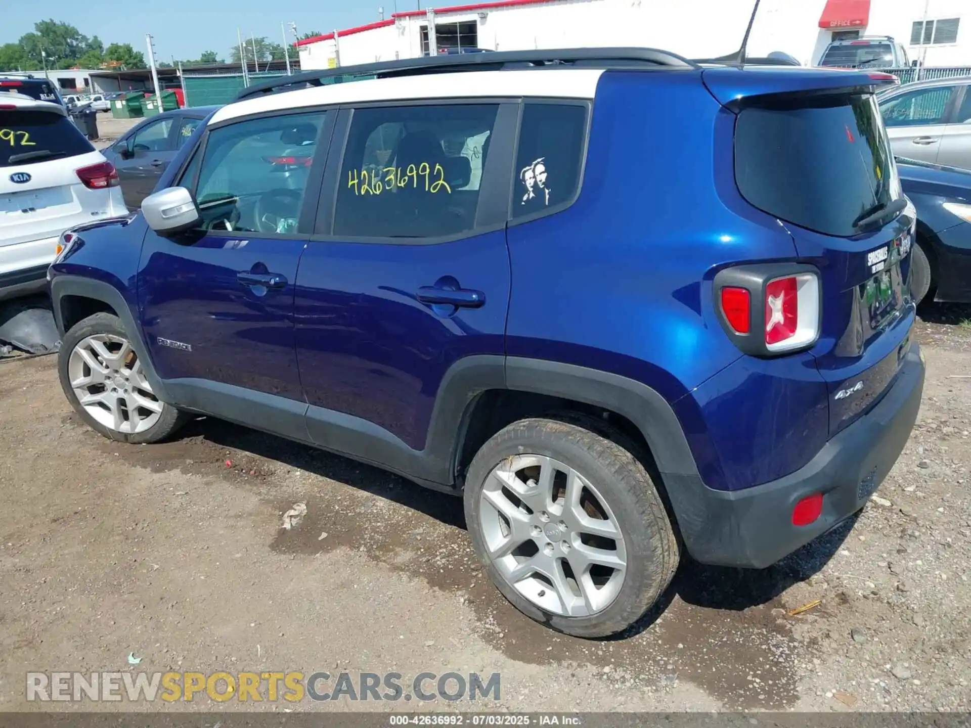 3 Photograph of a damaged car ZACNJDBB9MPM67102 JEEP RENEGADE 2021