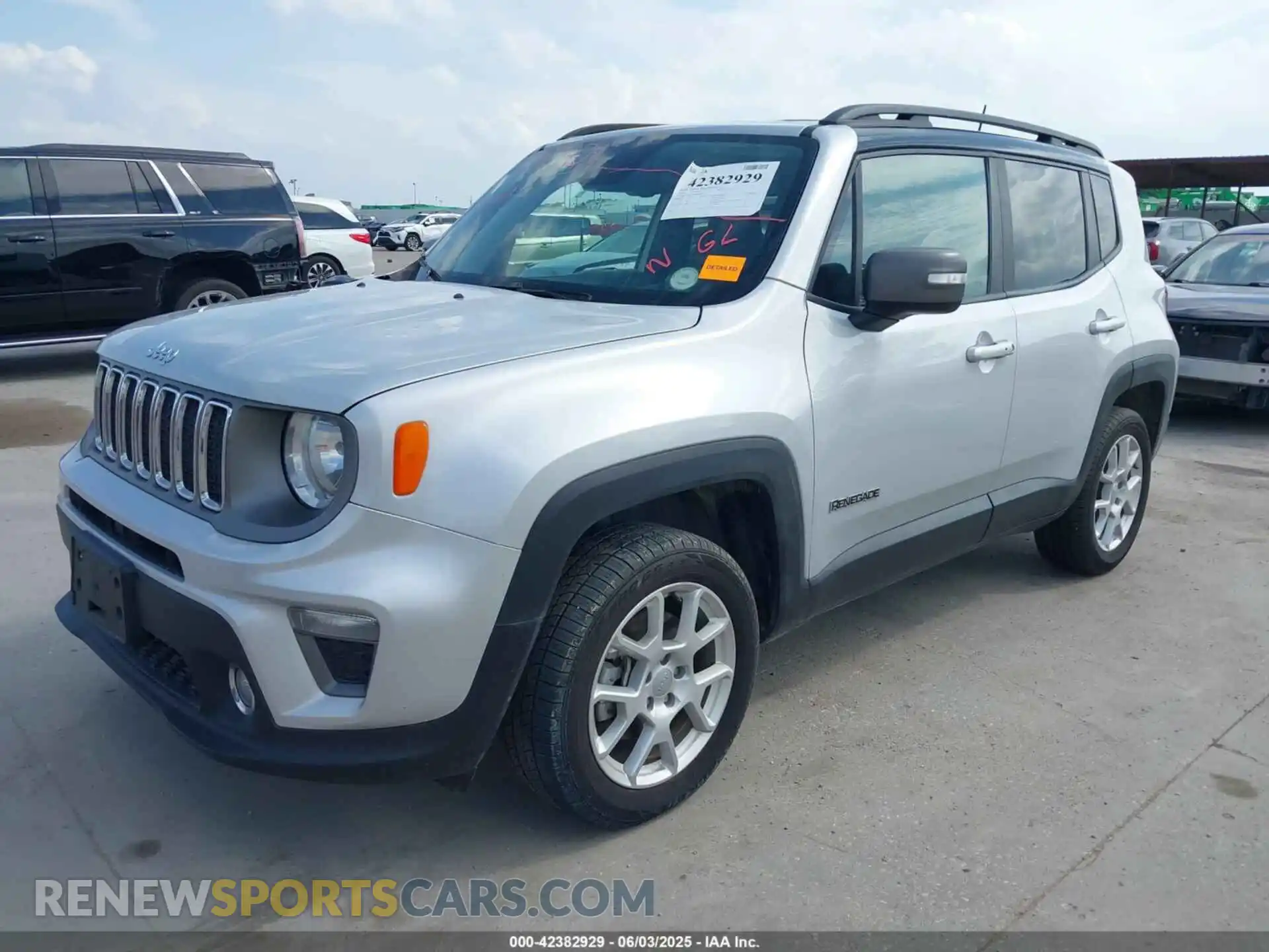 2 Photograph of a damaged car ZACNJDD10MPN29300 JEEP RENEGADE 2021