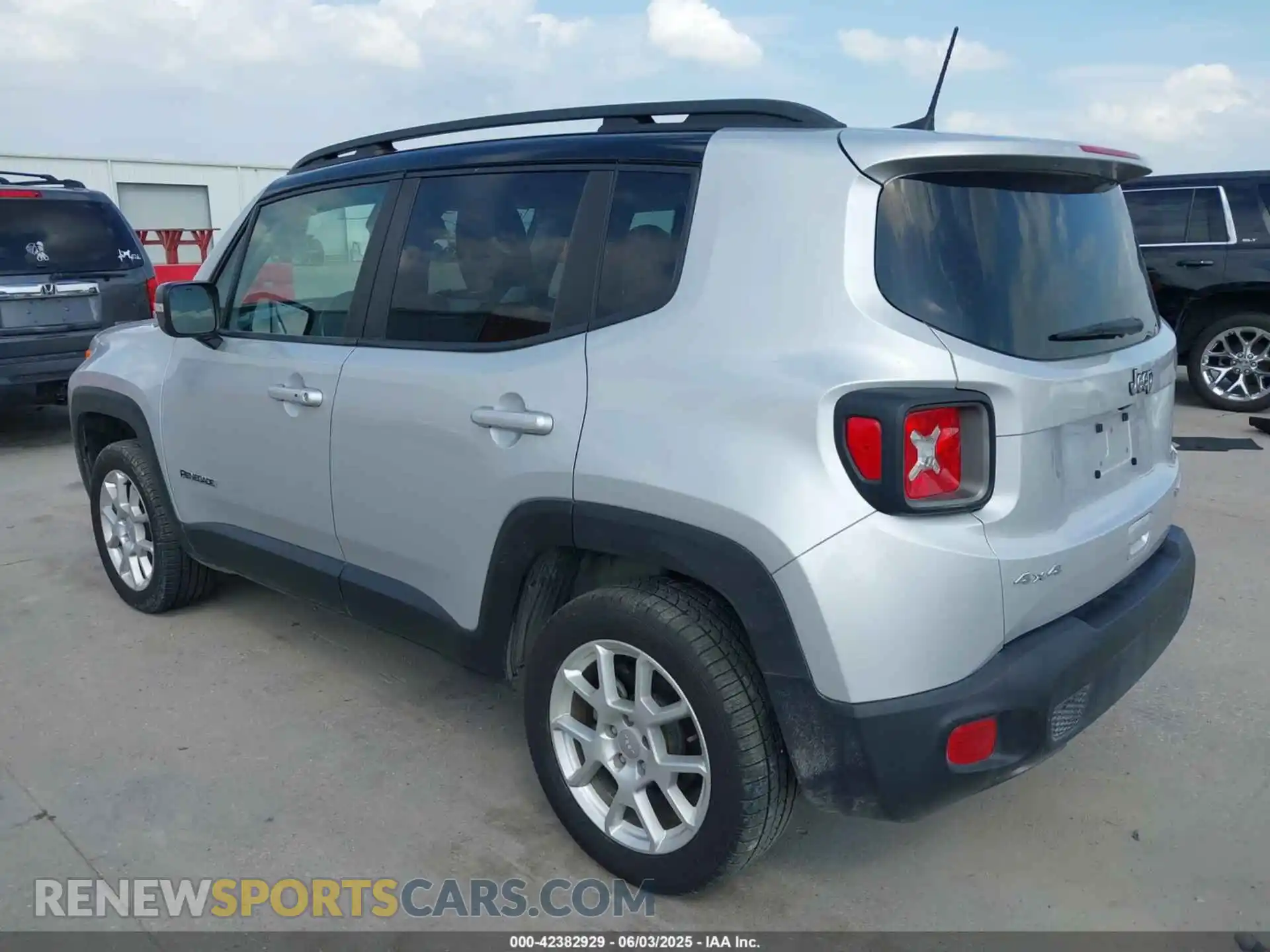 3 Photograph of a damaged car ZACNJDD10MPN29300 JEEP RENEGADE 2021