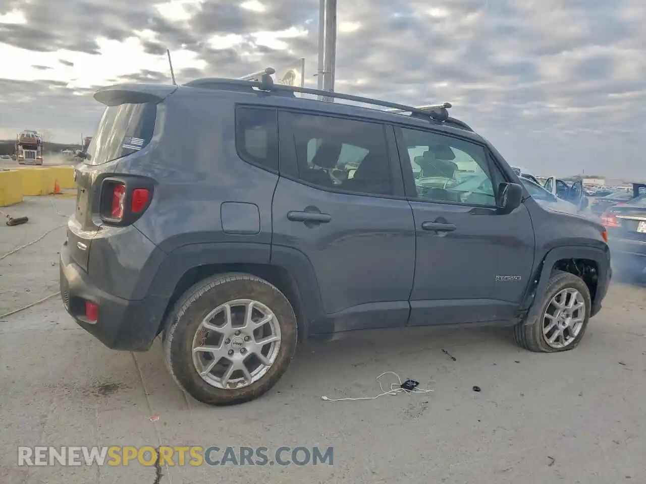 3 Photograph of a damaged car ZACNJDB11NPN61533 JEEP RENEGADE 2022
