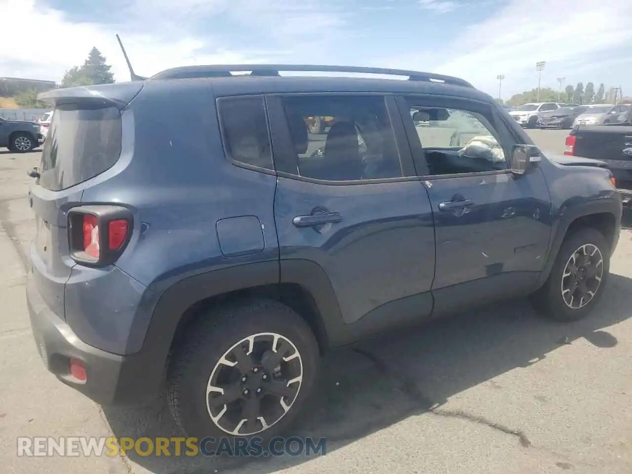 3 Photograph of a damaged car ZACNJDB19PPP61644 JEEP RENEGADE 2023