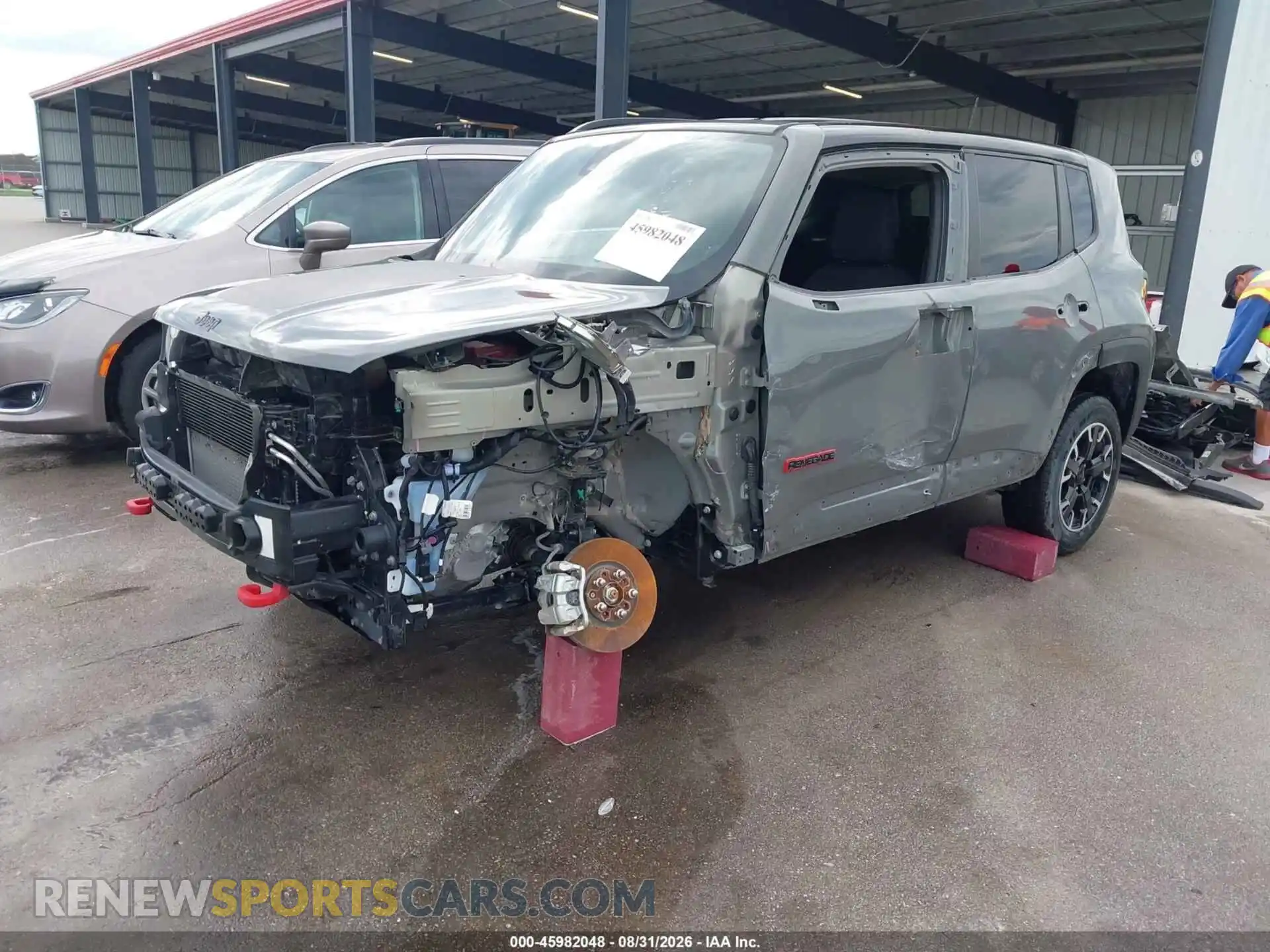 2 fotografías del automóvil dañado ZACNJDC10PPP36680 JEEP RENEGADE 2023