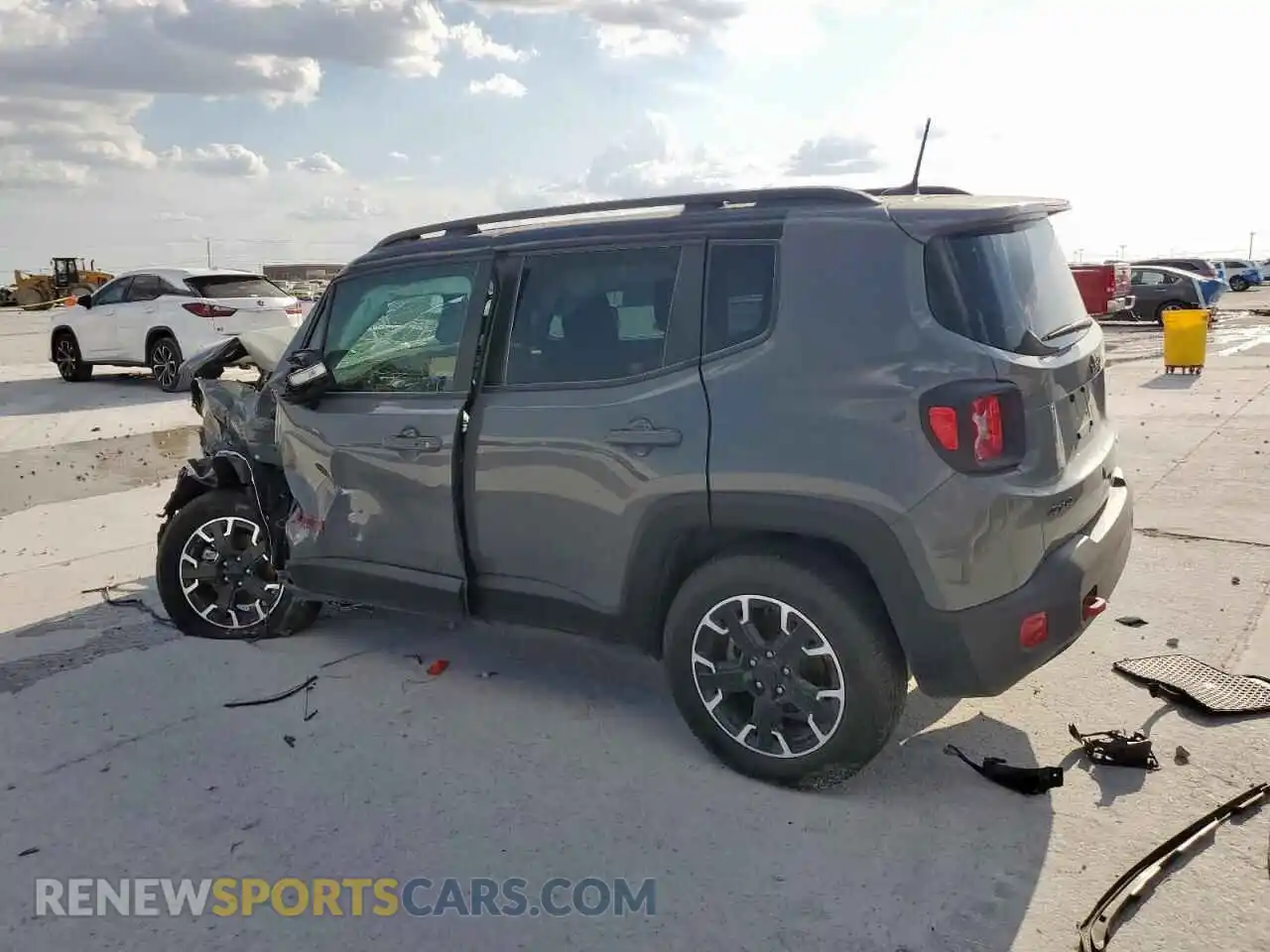 2 Photograph of a damaged car ZACNJDC19PPP39268 JEEP RENEGADE 2023