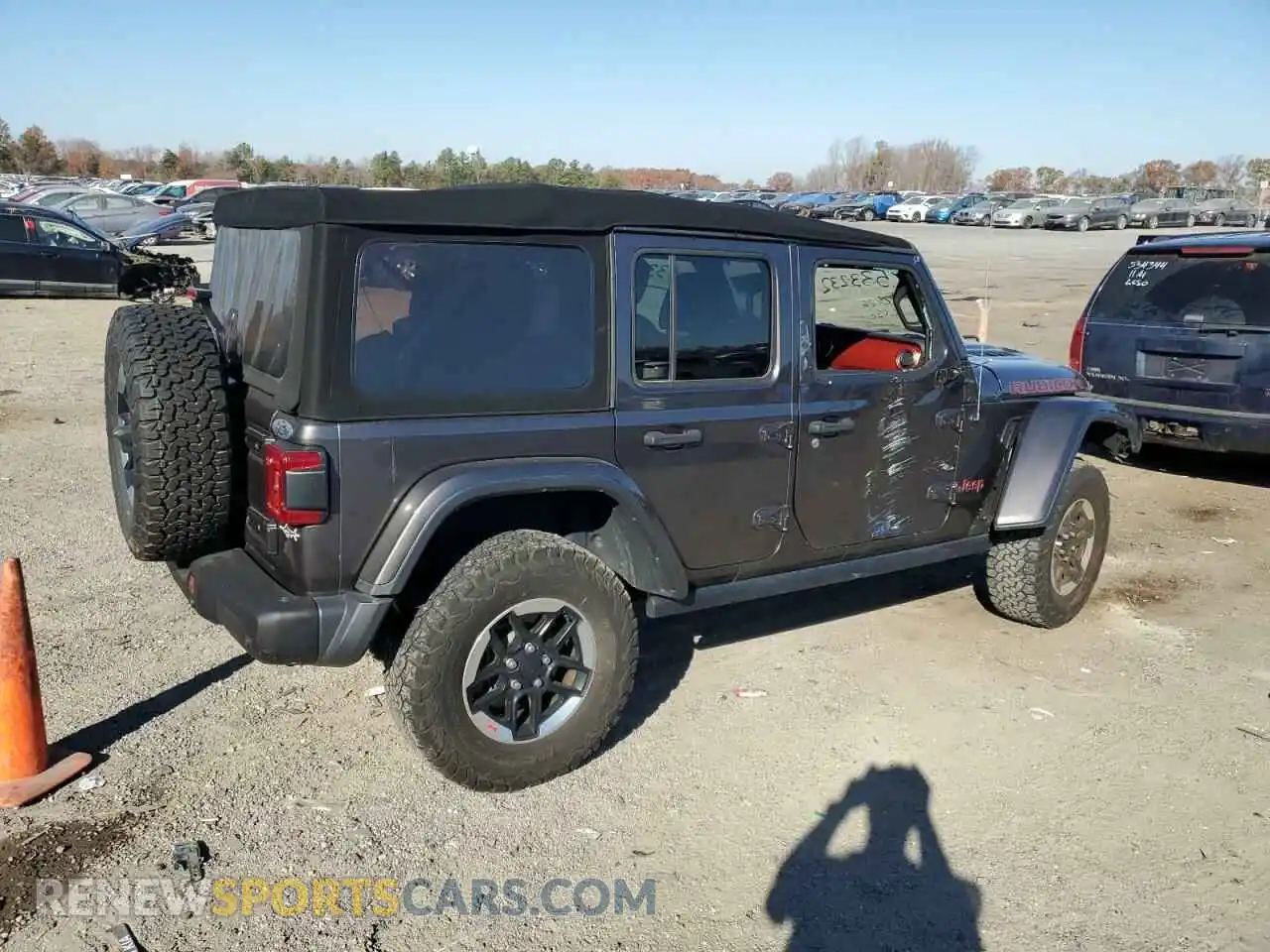 3 Photograph of a damaged car 1C4HJXFN5LW136492 JEEP WRANGLER 2020