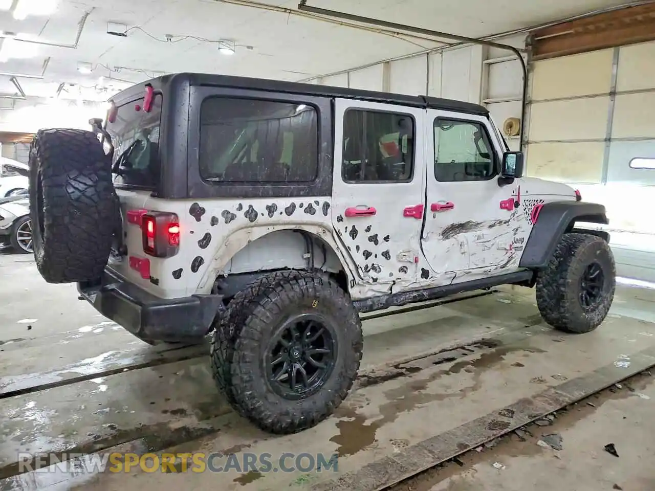 3 Photograph of a damaged car 1C4HJXDN4MW504830 JEEP WRANGLER 2021