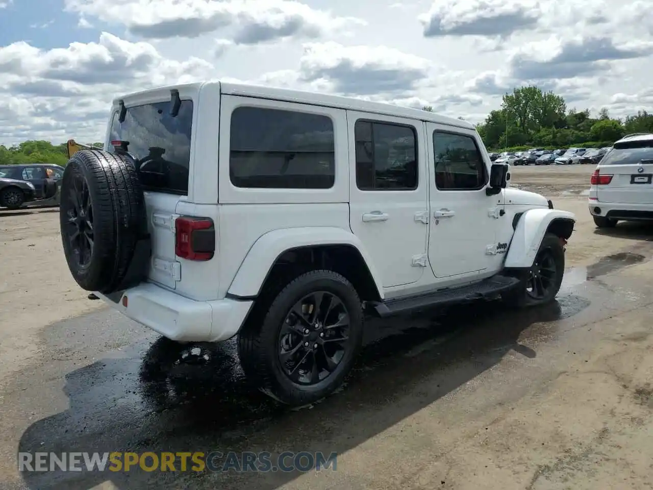 3 Photograph of a damaged car 1C4HJXEN2MW767414 JEEP WRANGLER 2021