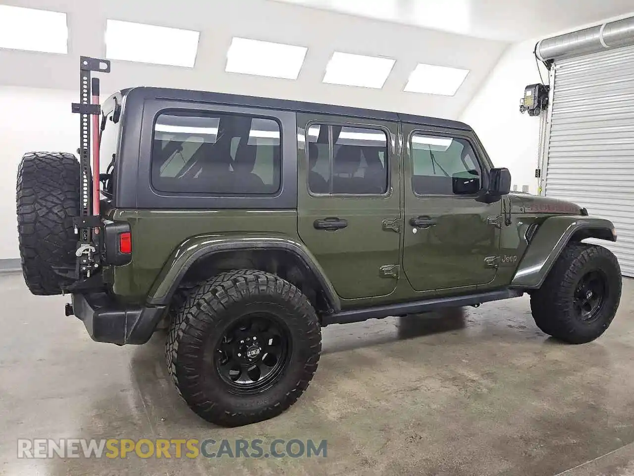 3 Photograph of a damaged car 1C4HJXFG6MW528268 JEEP WRANGLER 2021