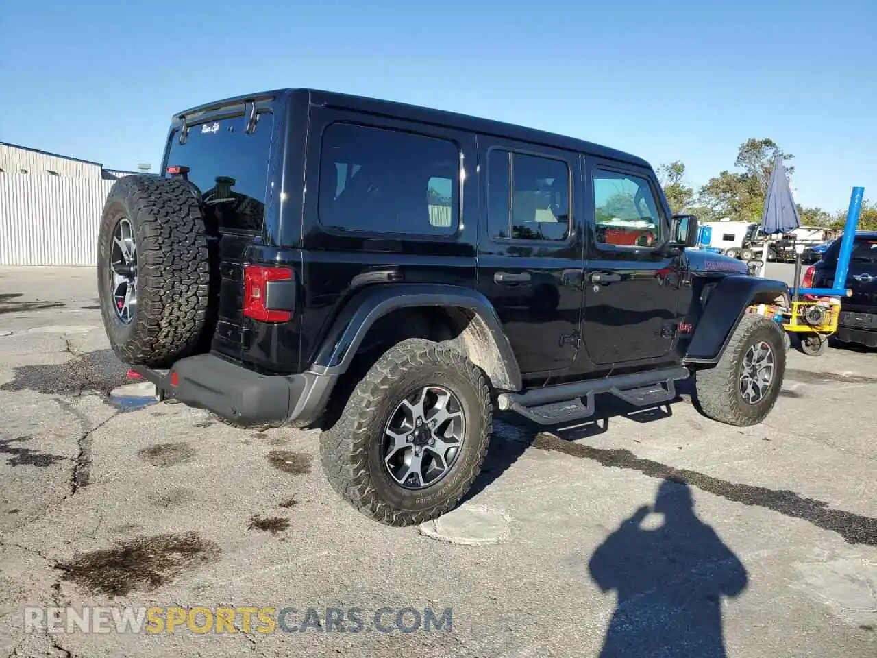 3 Photograph of a damaged car 1C4HJXFG7MW536511 JEEP WRANGLER 2021