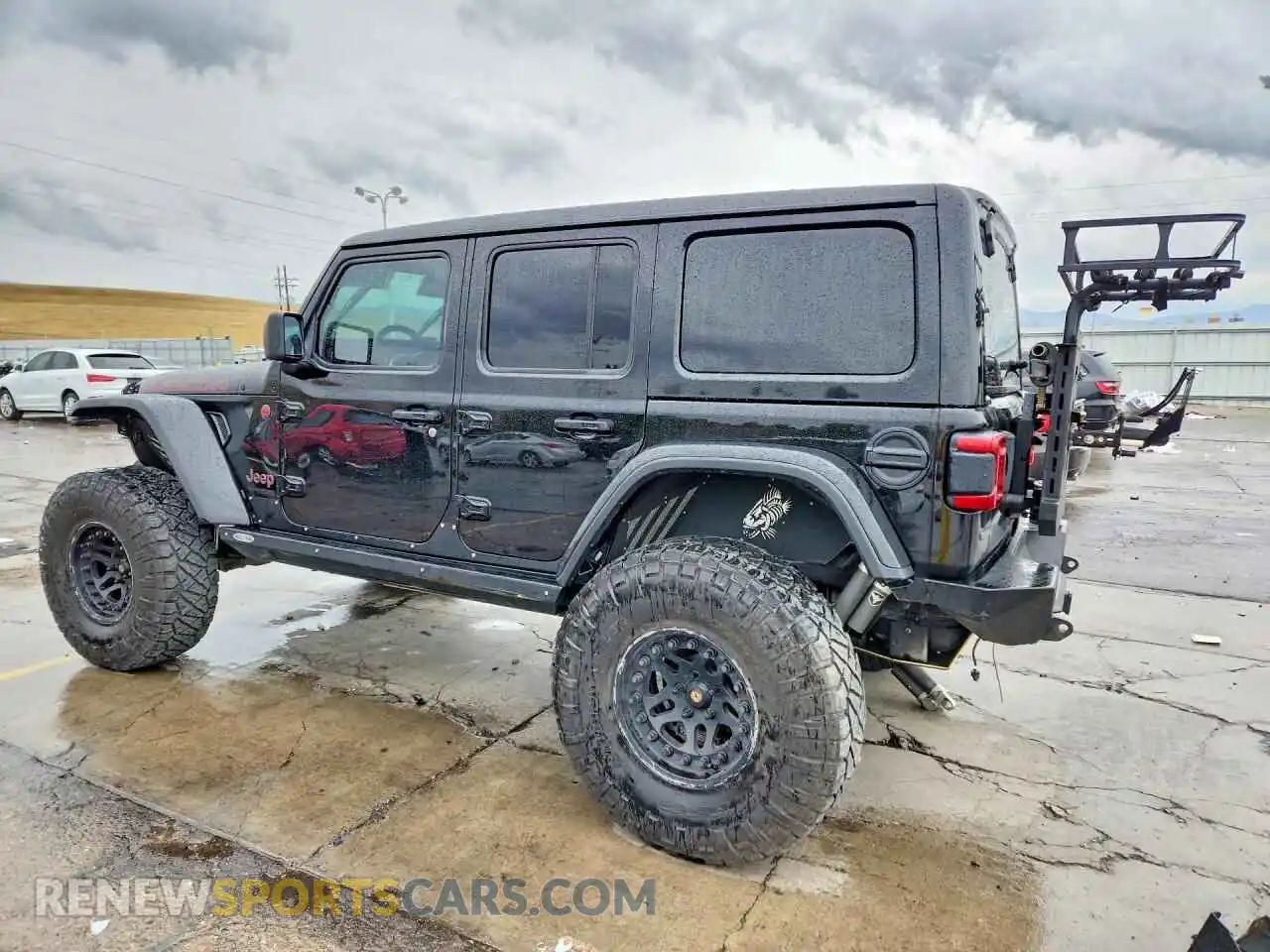2 Photograph of a damaged car 1C4JJXFM4MW622799 JEEP WRANGLER 2021