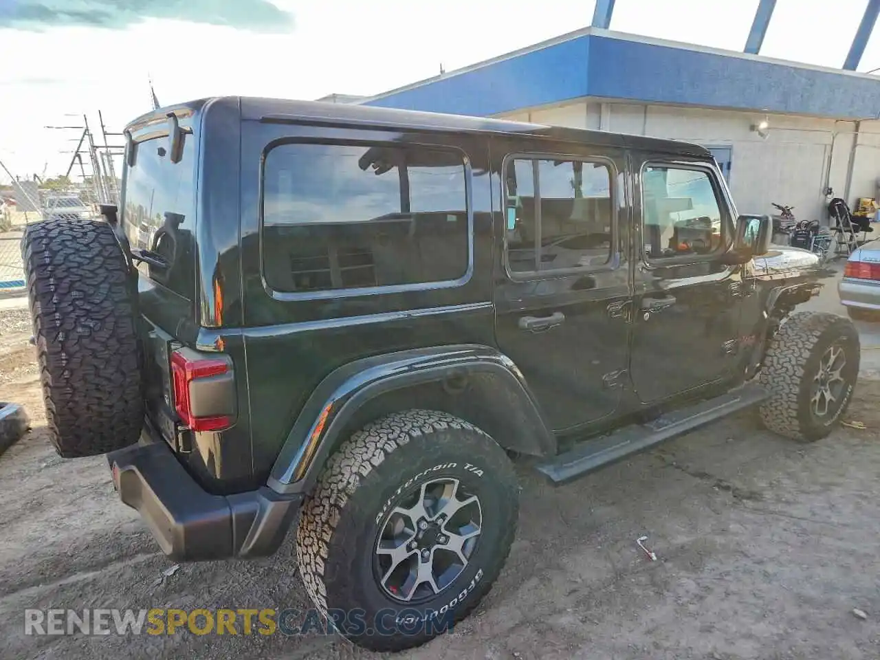 3 Photograph of a damaged car 1C4JJXFM9MW569999 JEEP WRANGLER 2021