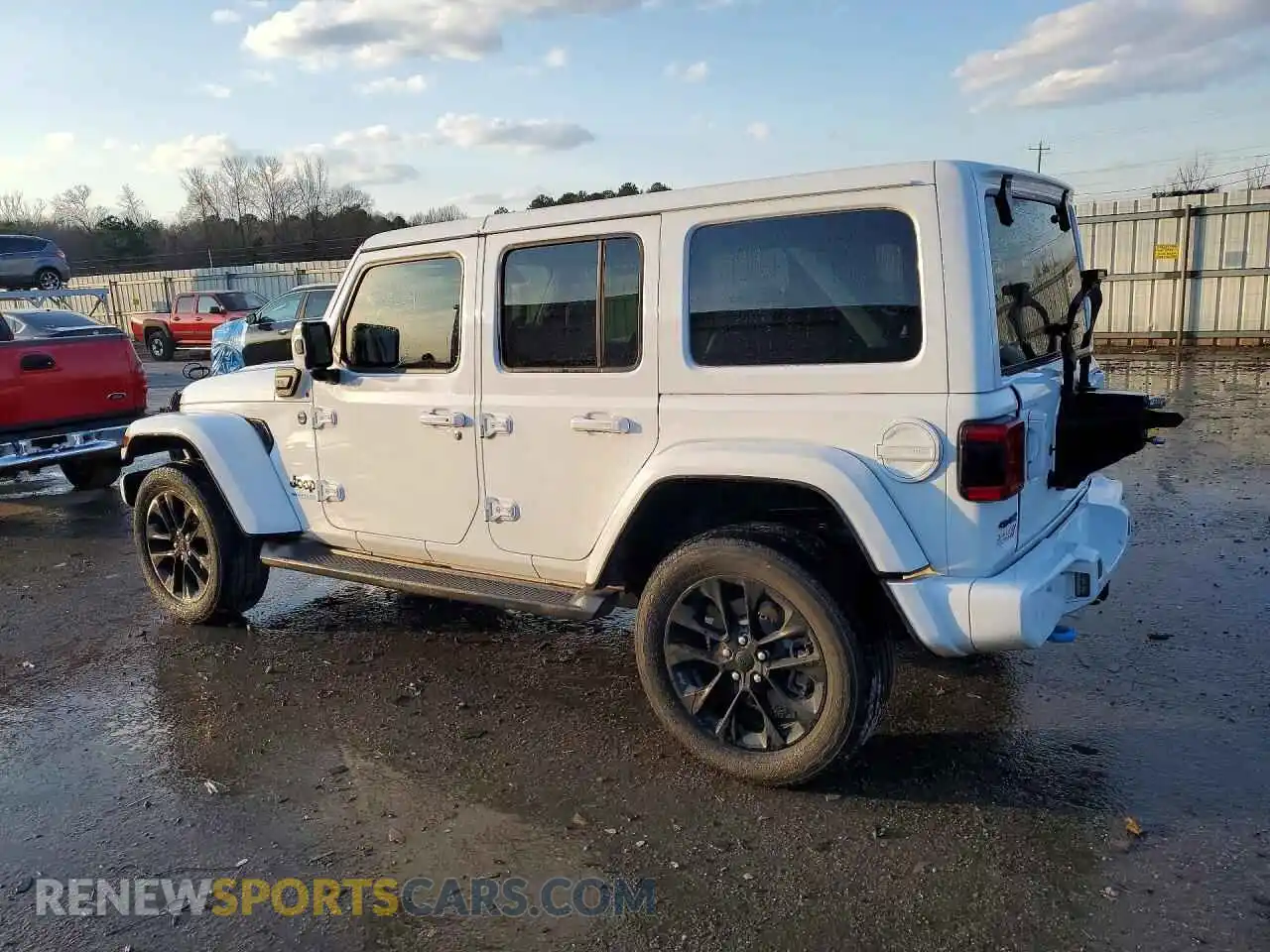 2 Photograph of a damaged car 1C4JJXP64MW728380 JEEP WRANGLER 2021