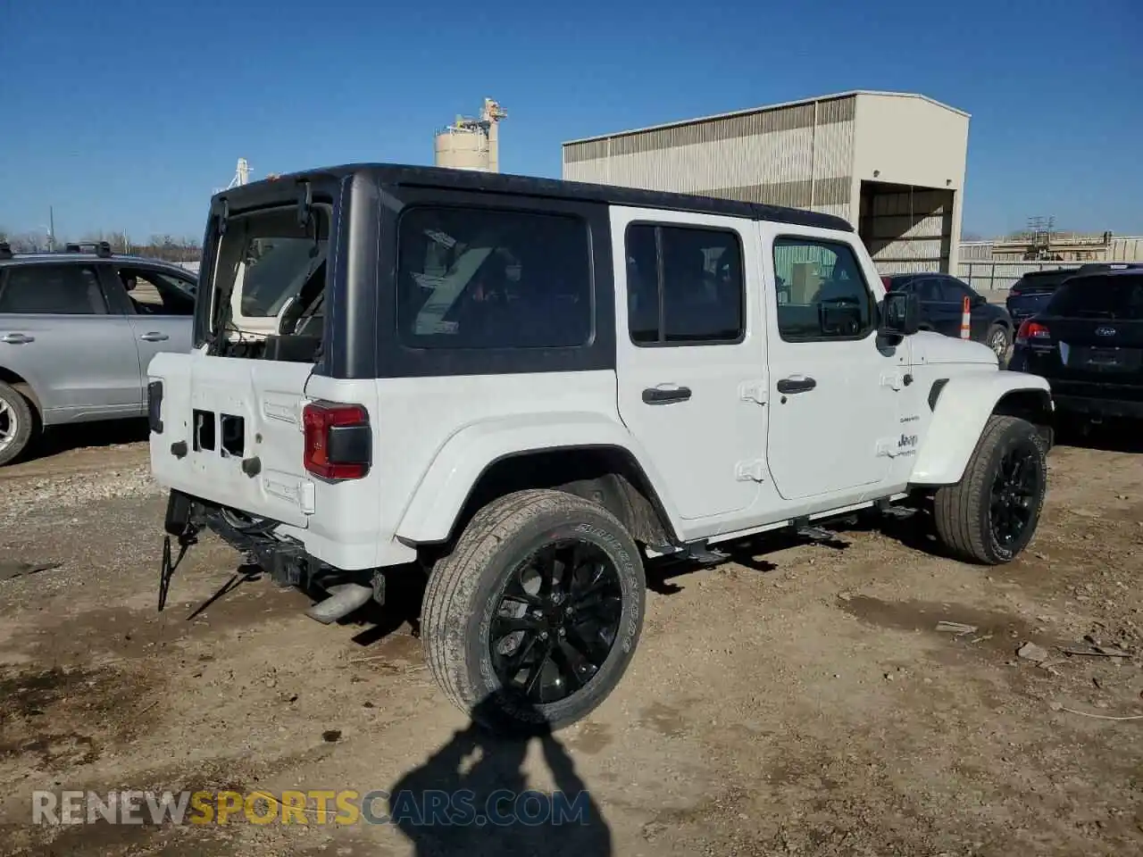 3 Photograph of a damaged car 1C4JJXP68MW727782 JEEP WRANGLER 2021