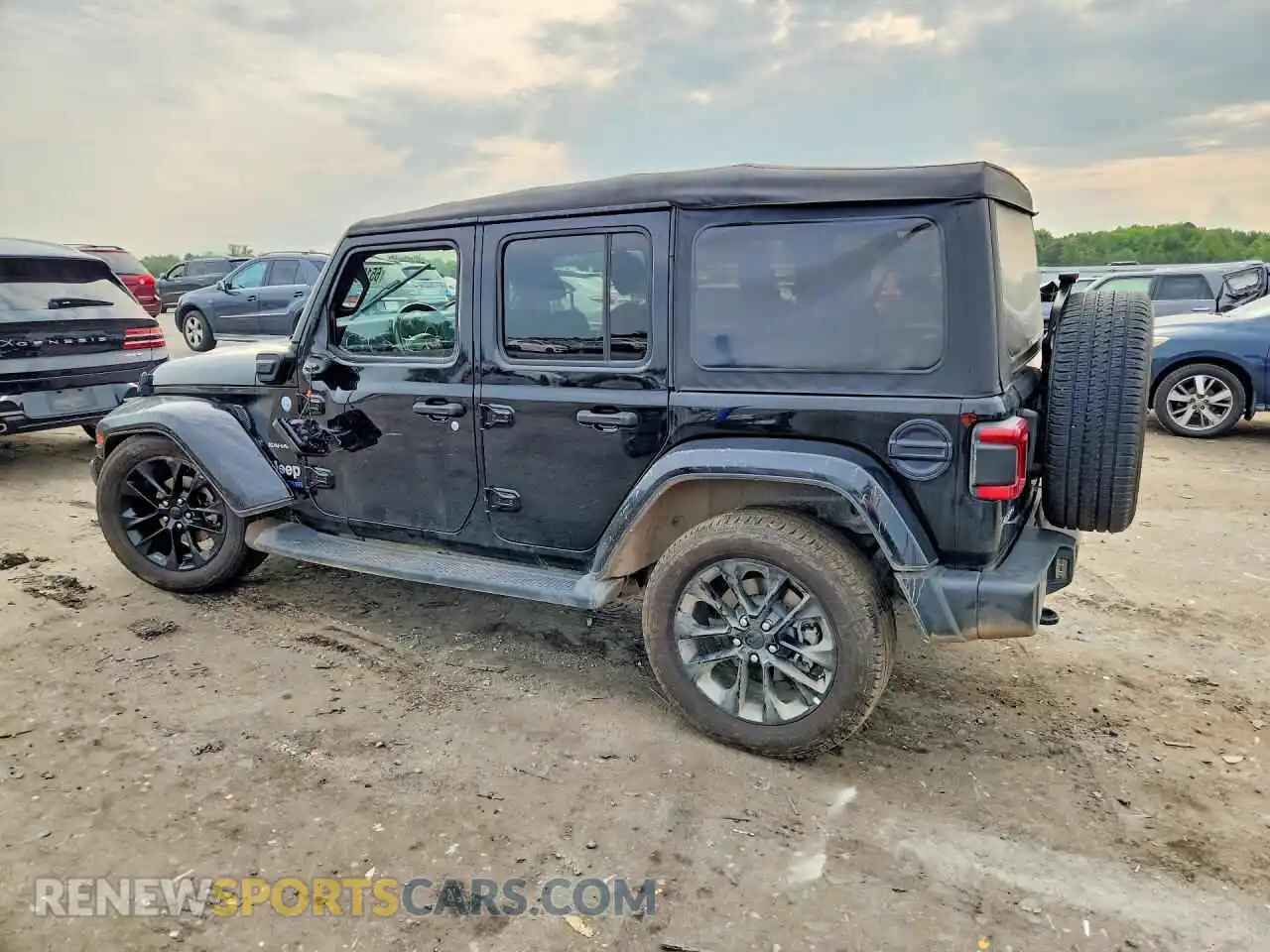 2 Photograph of a damaged car 1C4JJXP69MW704737 JEEP WRANGLER 2021