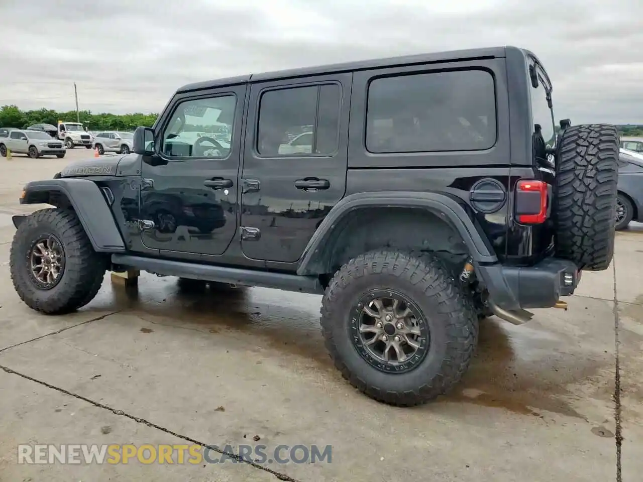 2 Photograph of a damaged car 1C4JJXSJ0MW735810 JEEP WRANGLER 2021
