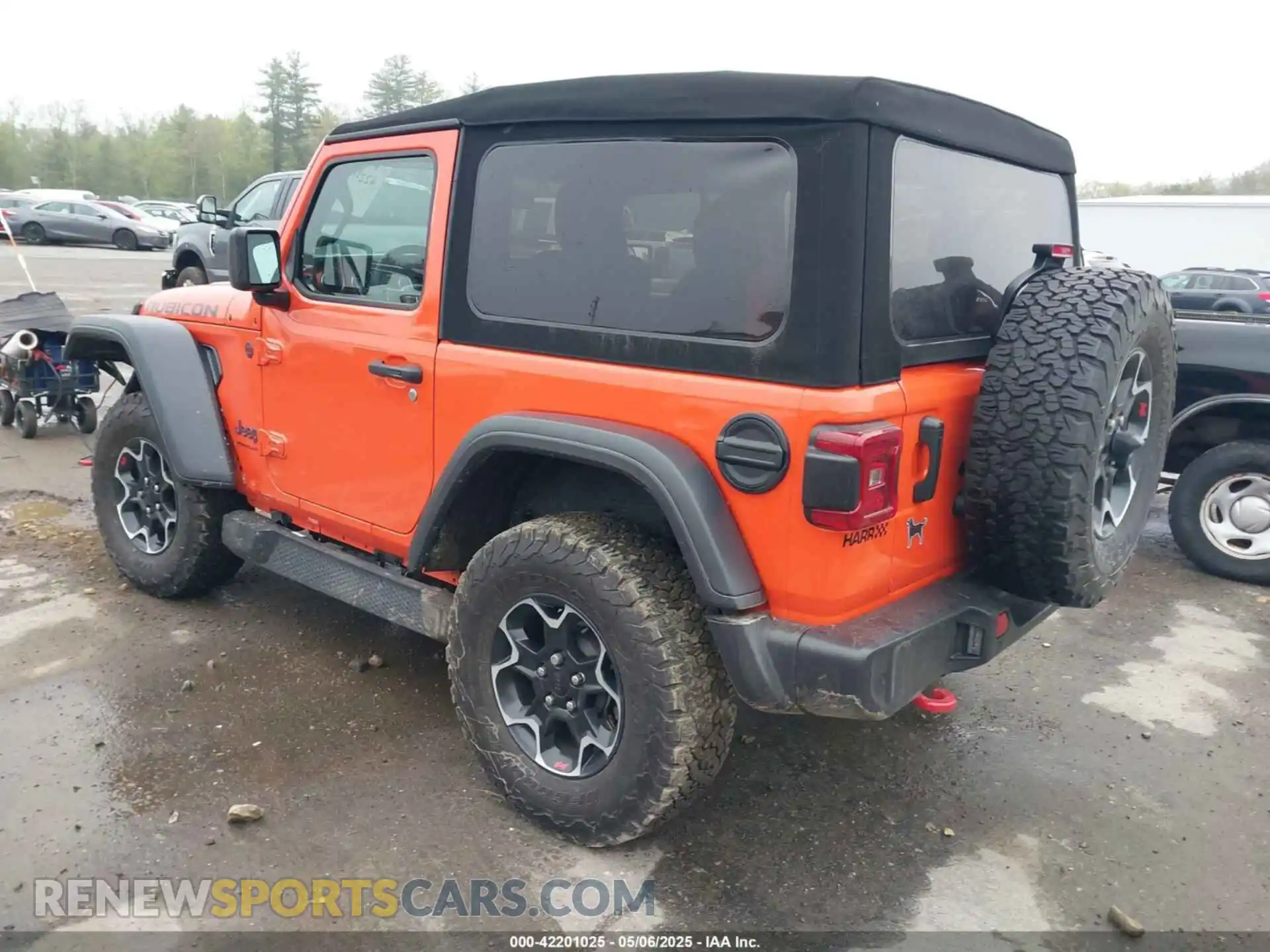 3 Photograph of a damaged car 1C4HJXCG4PW642018 JEEP WRANGLER 2023