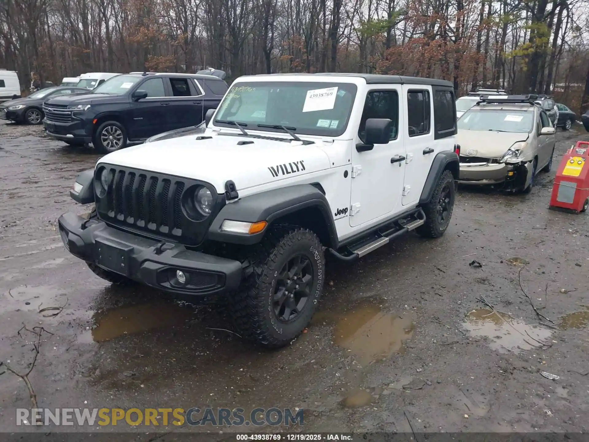 2 Photograph of a damaged car 1C4HJXDNXPW531230 JEEP WRANGLER 2023