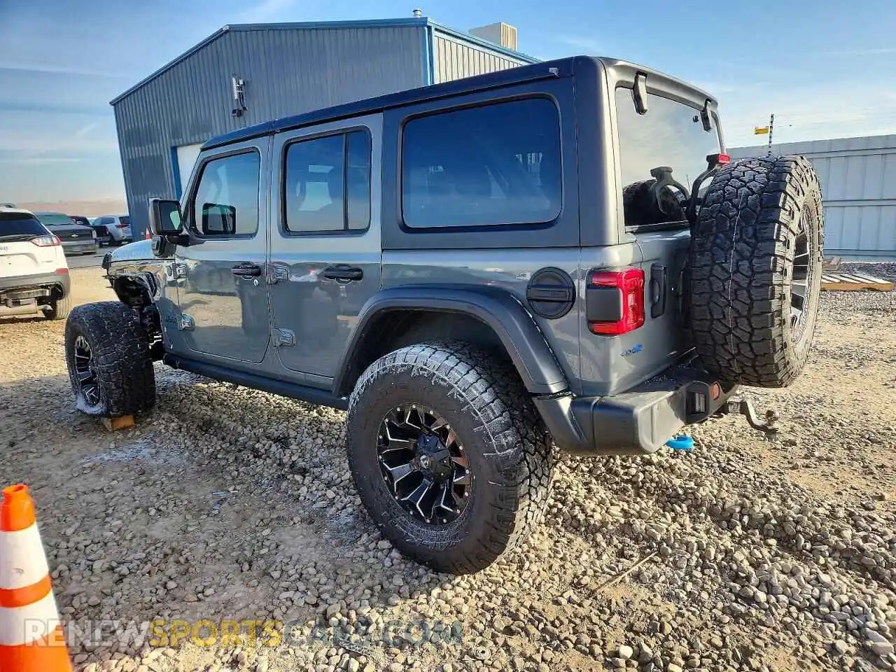 2 Фотография поврежденного автомобиля 1C4JJXR64PW557387 JEEP WRANGLER 2023
